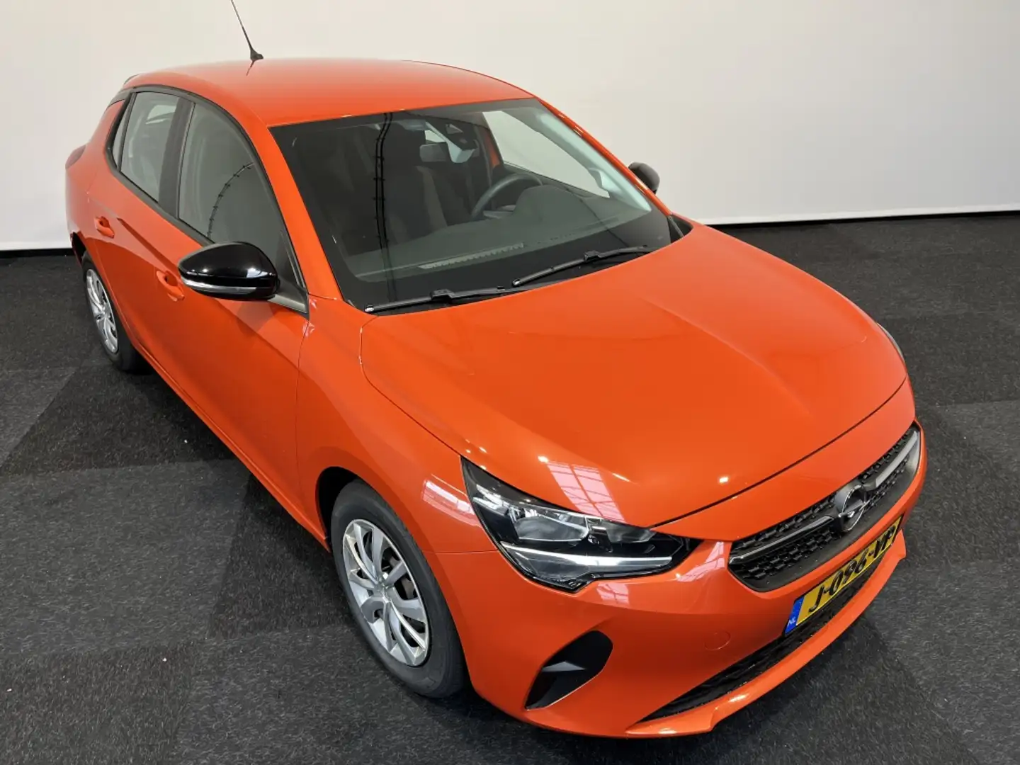 Opel Corsa 1.2 Edition Oranje - 2