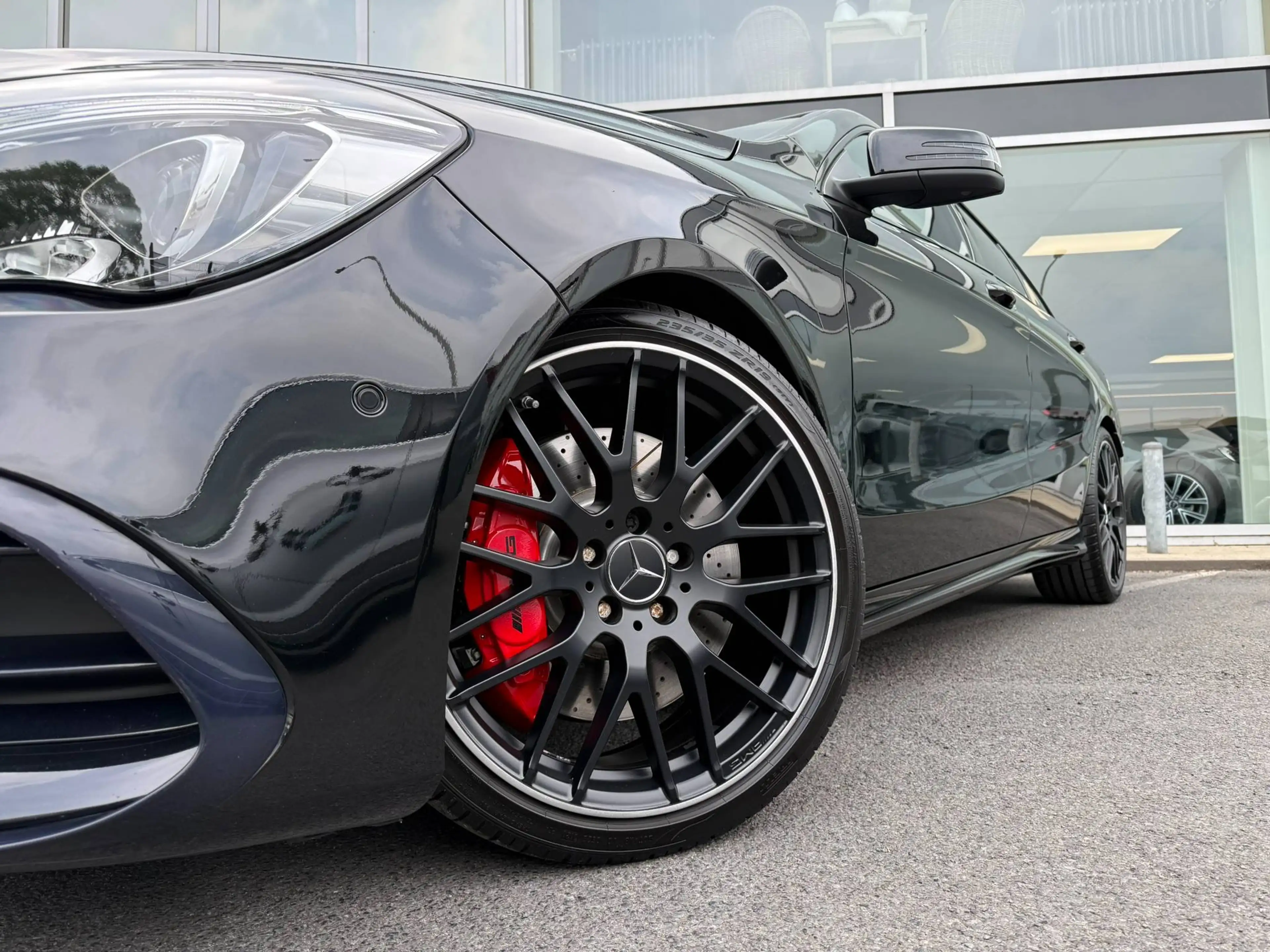Mercedes-Benz CLA 45 AMG 45 AMG / PANO / CARPLAY / SPORTUITLAAT / KEYLESS / SFEERVERLICHTING / — photo 4