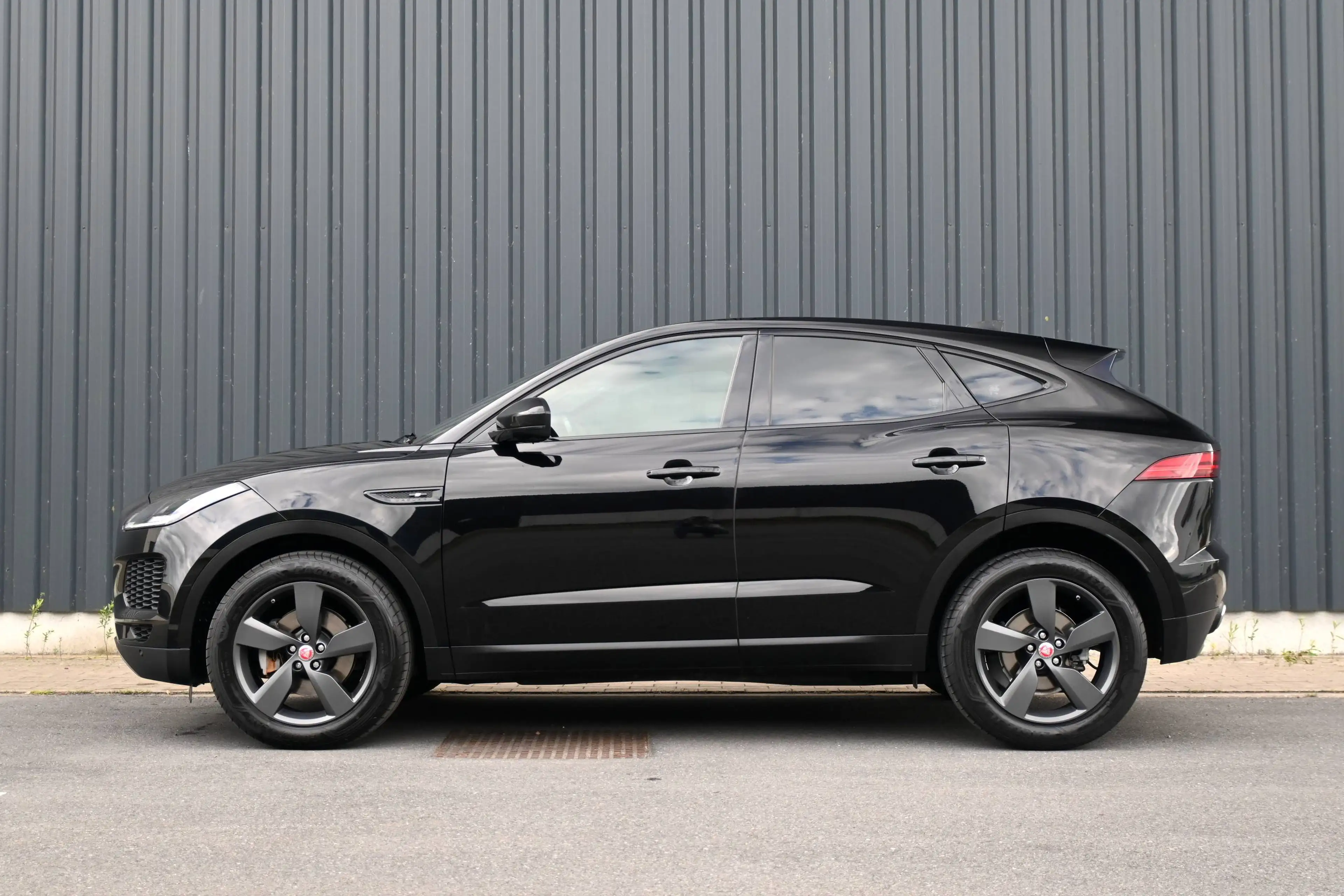 Jaguar E-Pace E-Pace 2.0 D AWD SE (EU6.2) — photo 5
