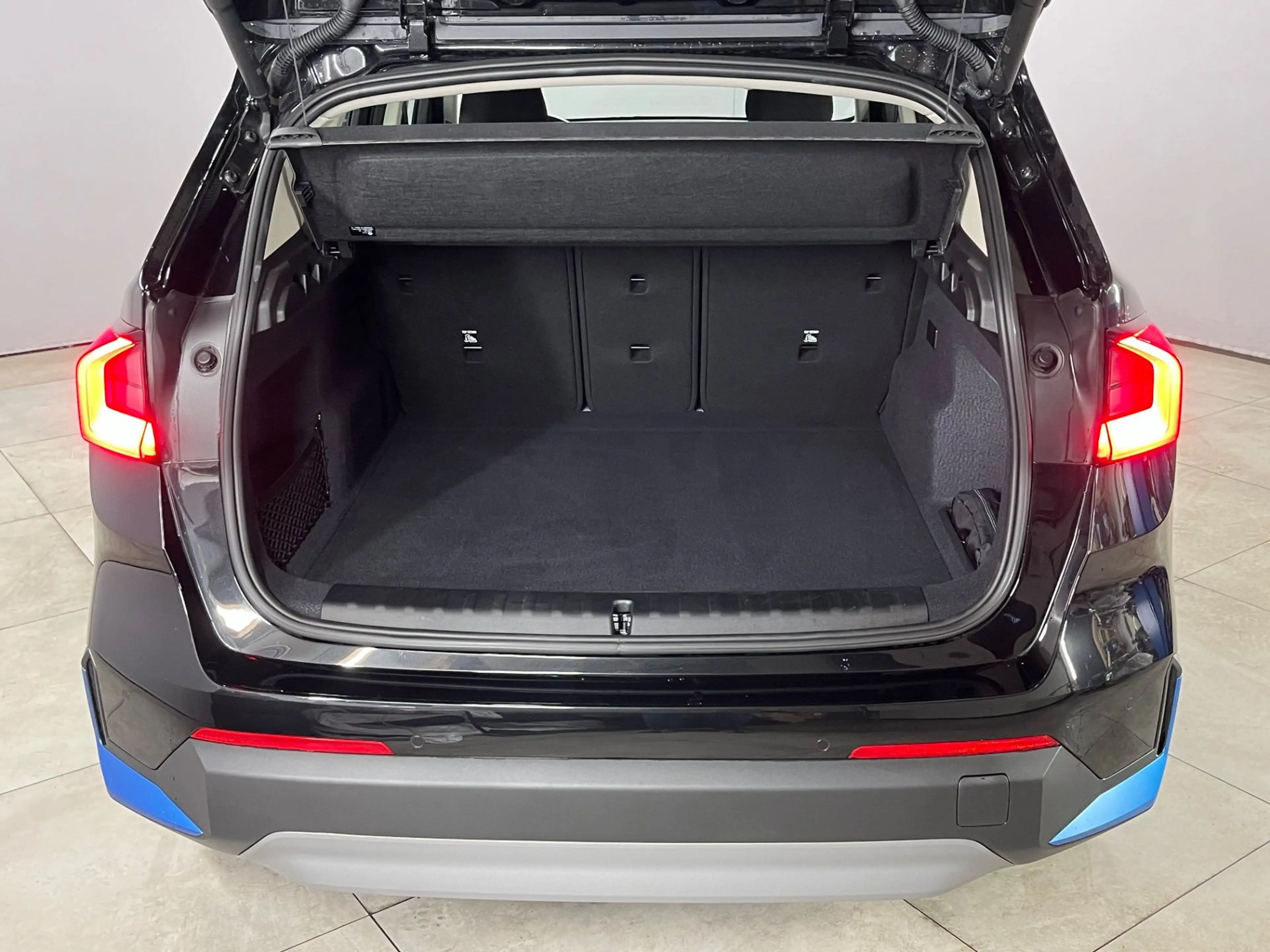 BMW iX1 xDrive30 64,7kWh ***Allrad | LED*** — photo 12