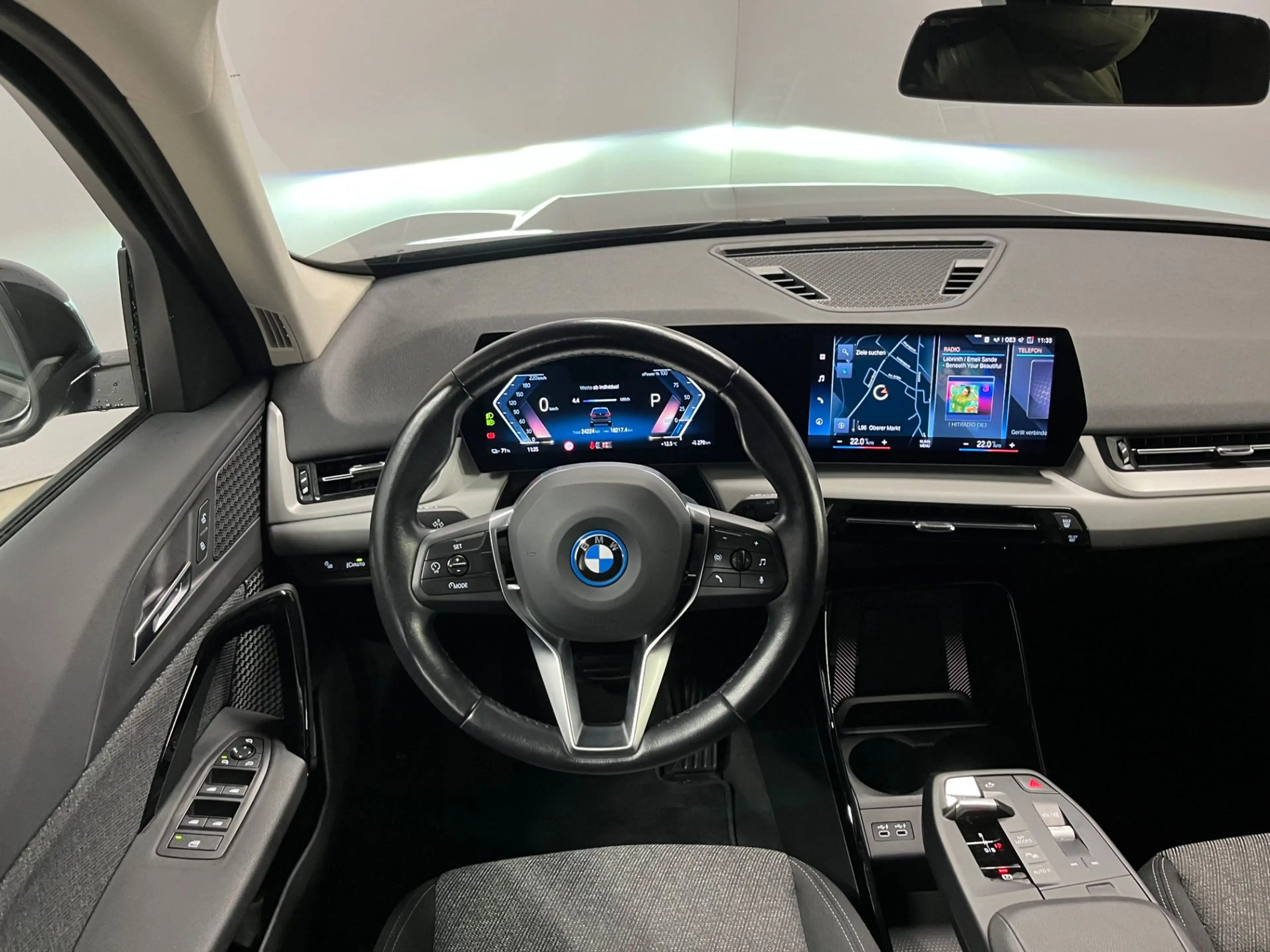 BMW iX1 xDrive30 64,7kWh ***Allrad | LED*** — photo 13