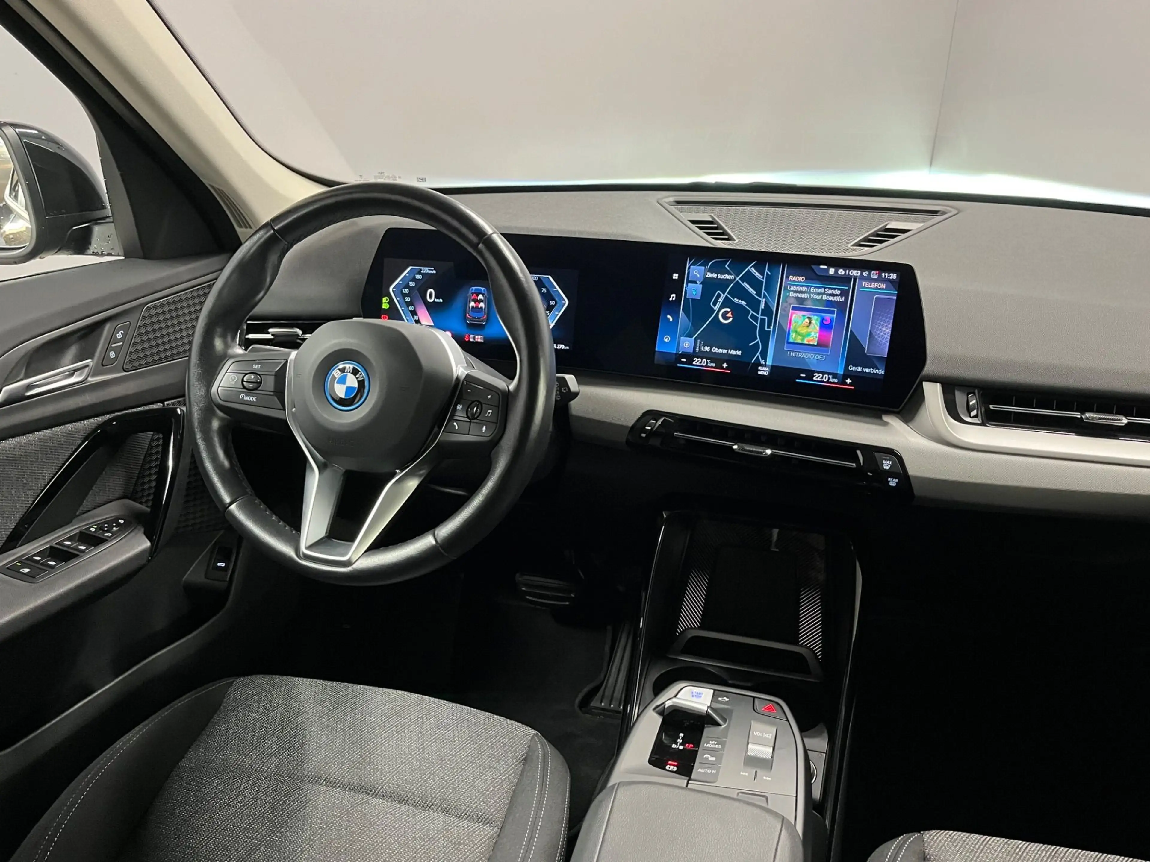BMW iX1 xDrive30 64,7kWh ***Allrad | LED*** — photo 15
