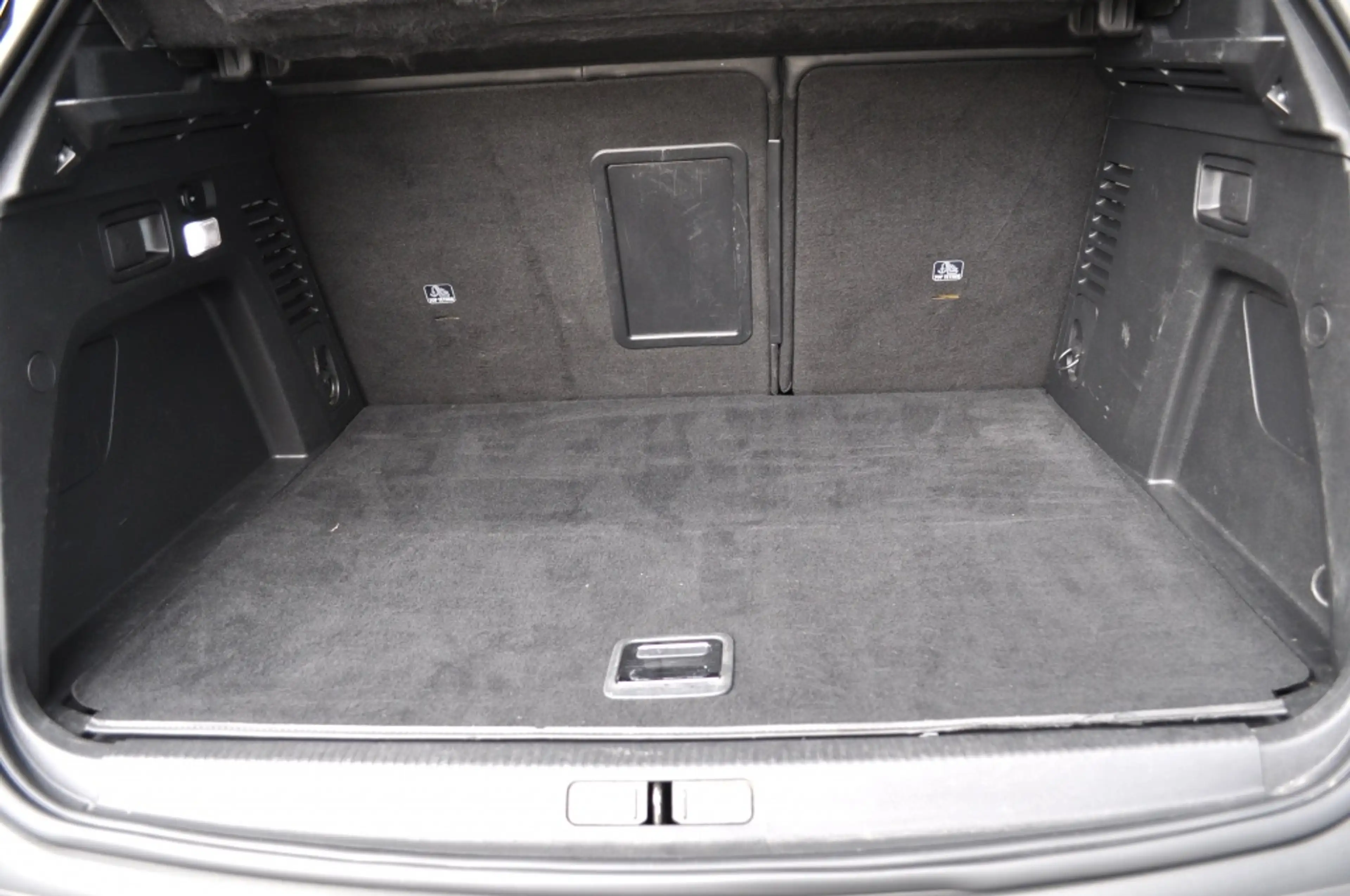 Peugeot 3008 1.6 HYb4 300 GT leer mass el klep — photo 6
