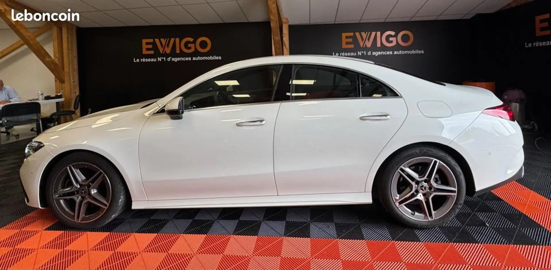 Mercedes-Benz CLA 200 Classe Mercedes COUPE 2.0 200 D 150 AMG LINE 8G-DC Blanc - 2