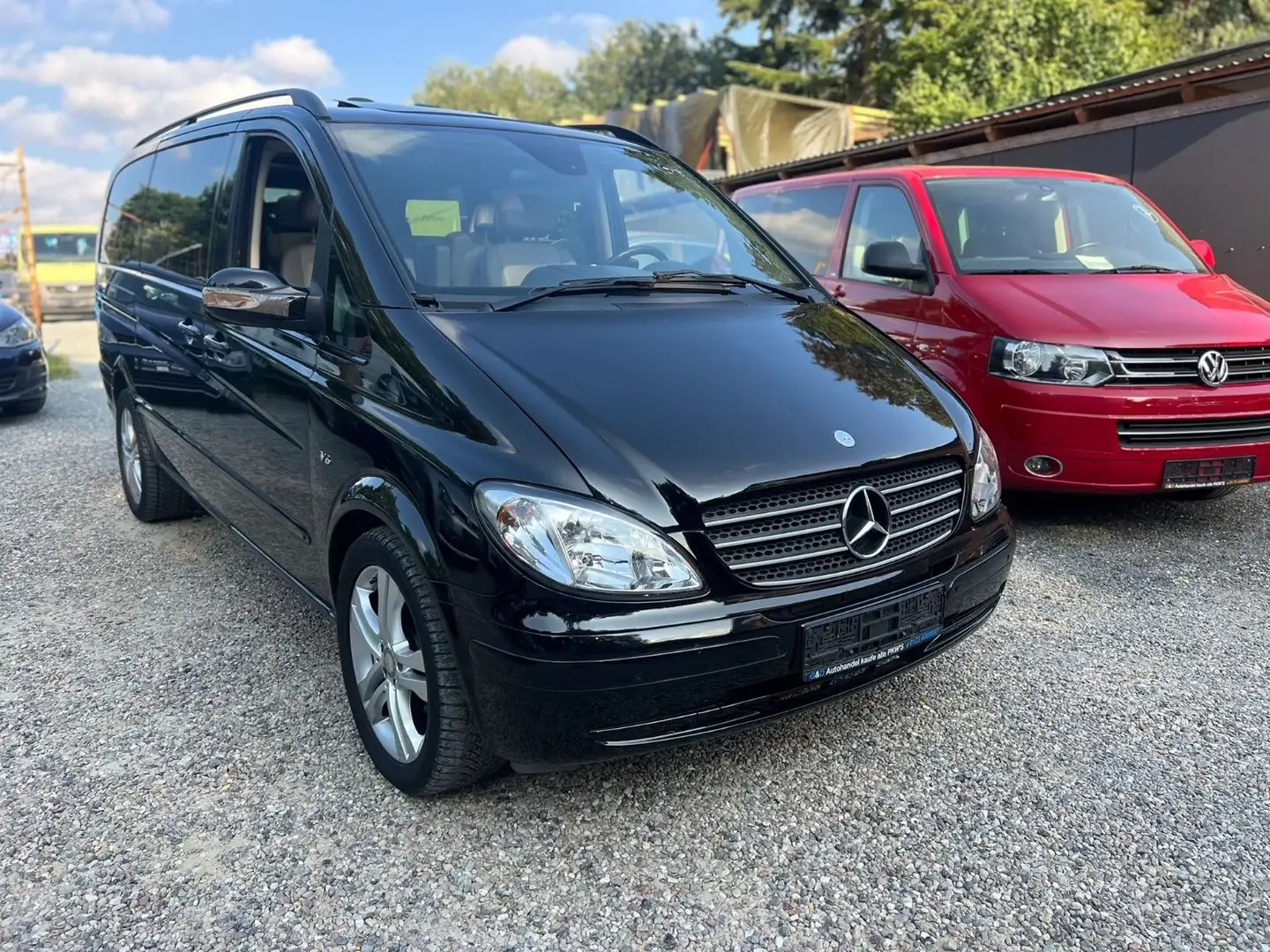 Mercedes-Benz Viano 3.0 CDI AMBIENTE lang** Schwarz - 1