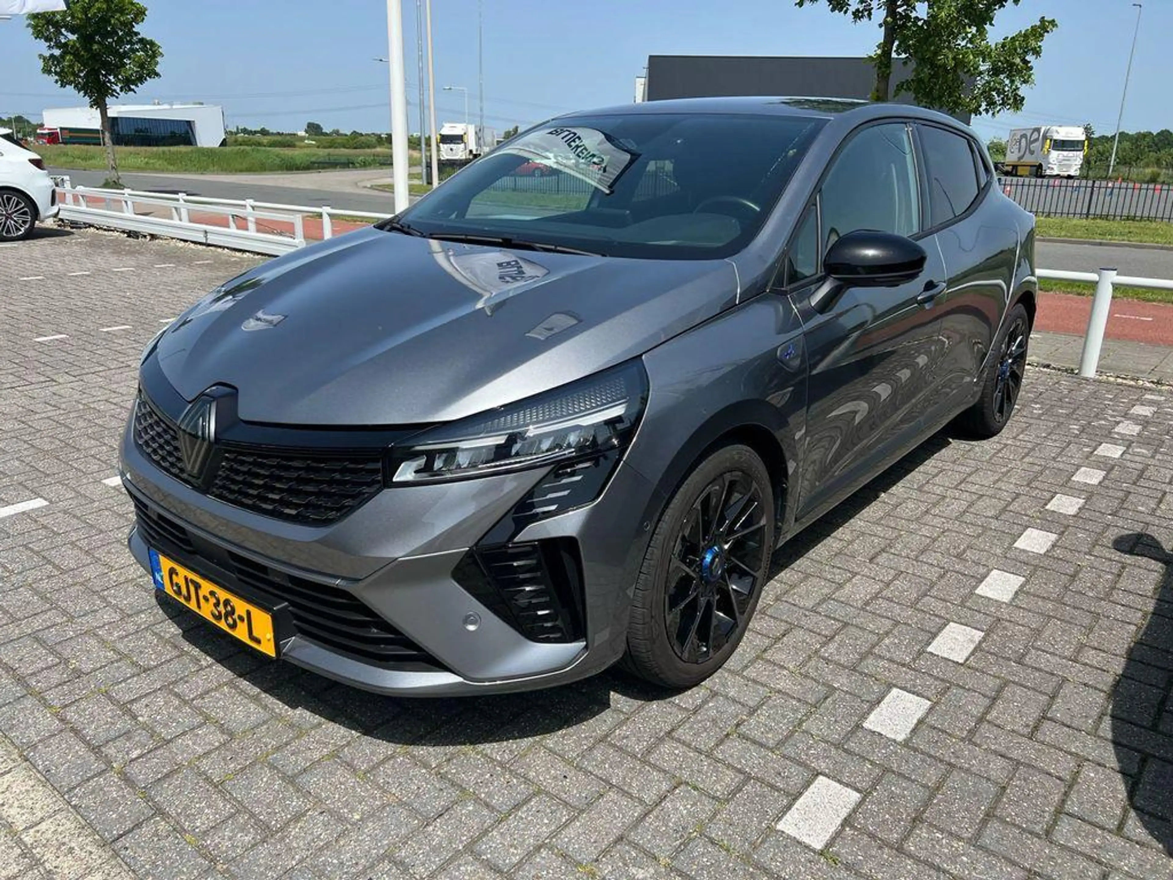 Renault Clio esprit Alpine full hybrid E-Tech 145 | Stoel- & St — photo 2
