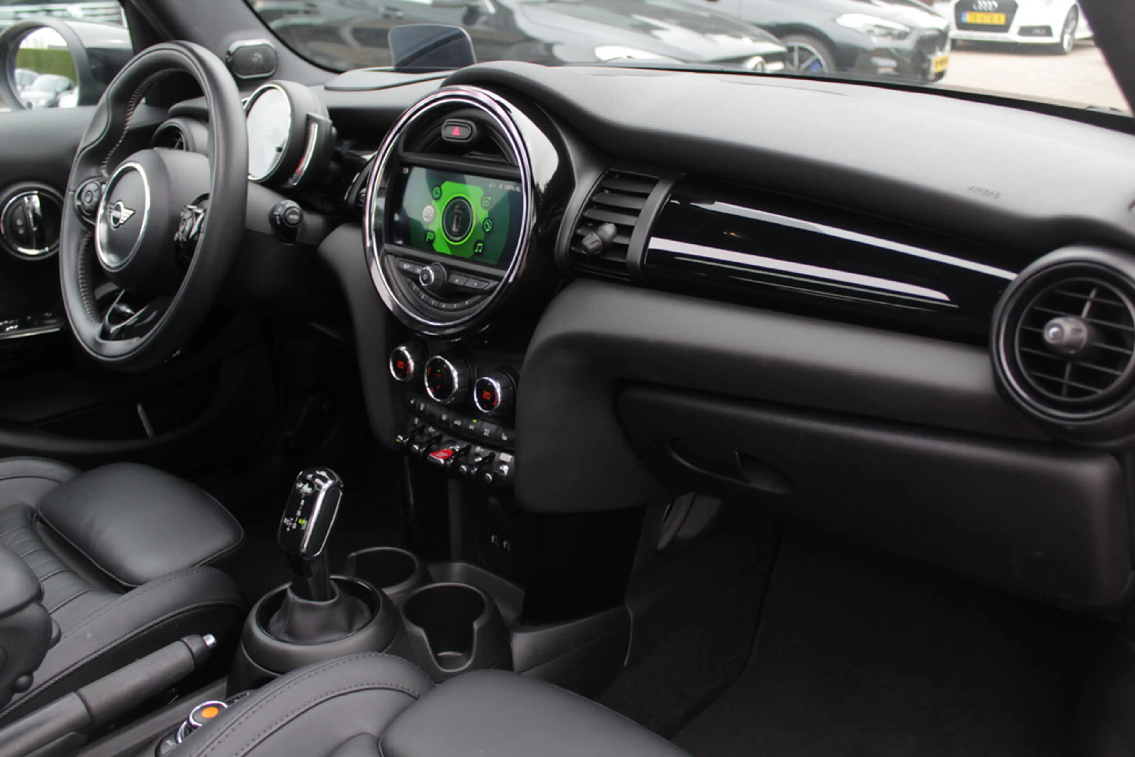 MINI Cooper Mini 1.5 60 Years Edition / Panoramadak / Head-up — photo 11