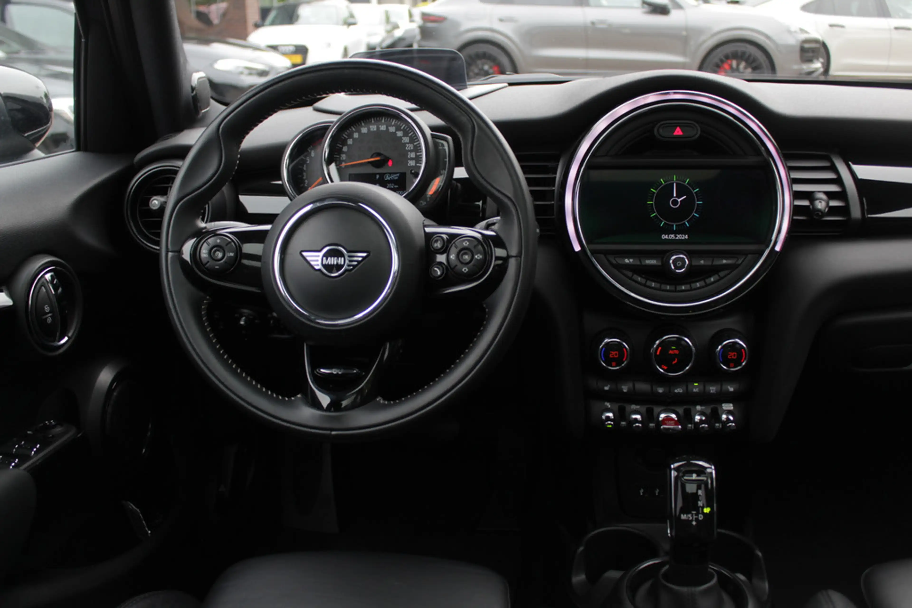 MINI Cooper Mini 1.5 60 Years Edition / Panoramadak / Head-up — photo 9