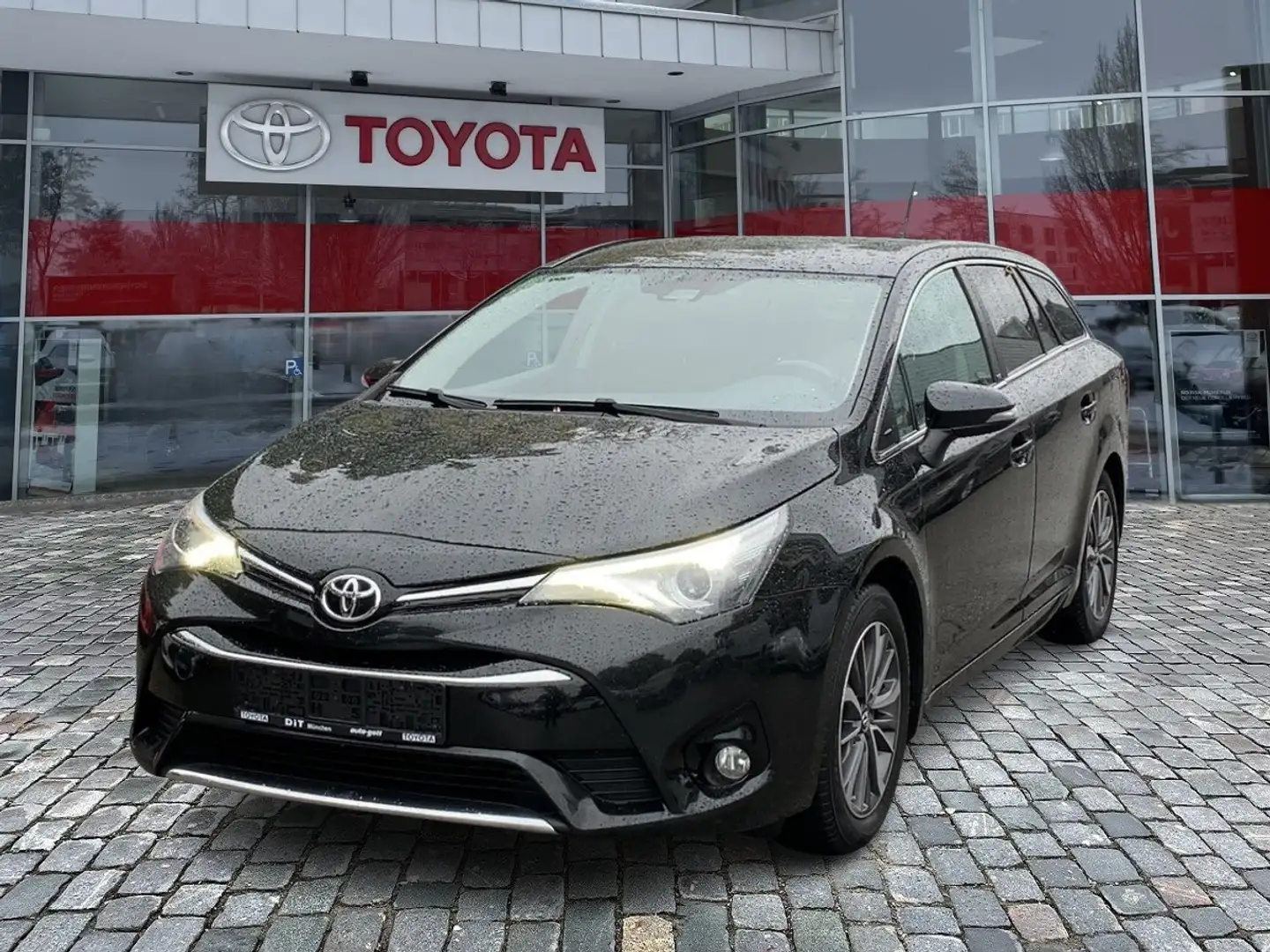 Toyota Avensis Touring Sports 2.0 EditionS+ Top Gepflegt Zwart - 1