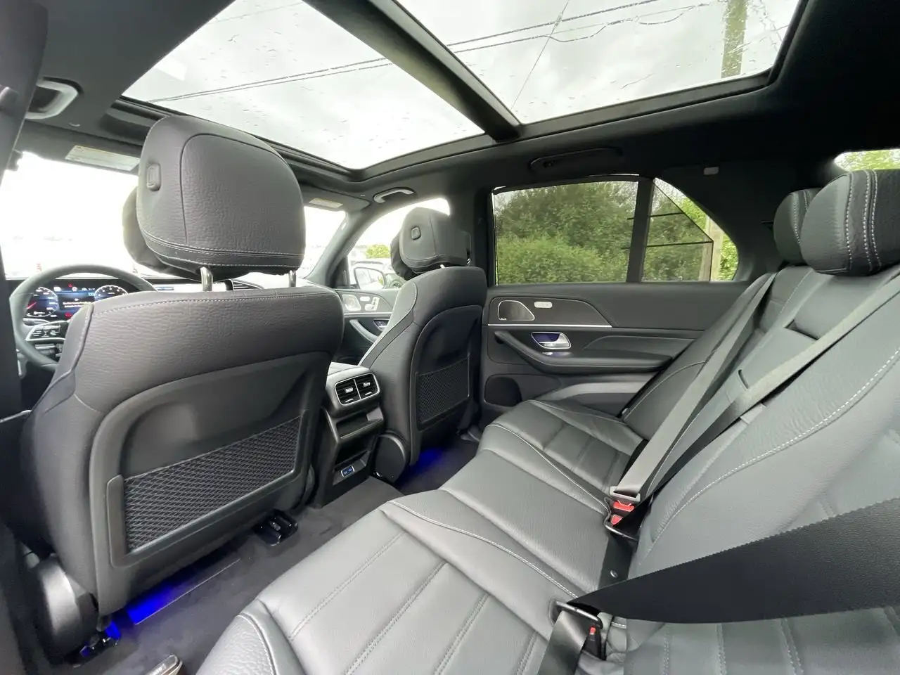 Mercedes-Benz GLE снимка Mercedes-Benz GLE