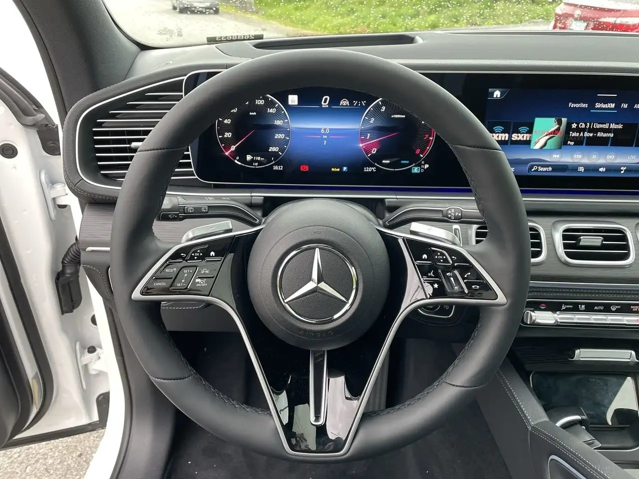 Mercedes-Benz GLE снимка Mercedes-Benz GLE
