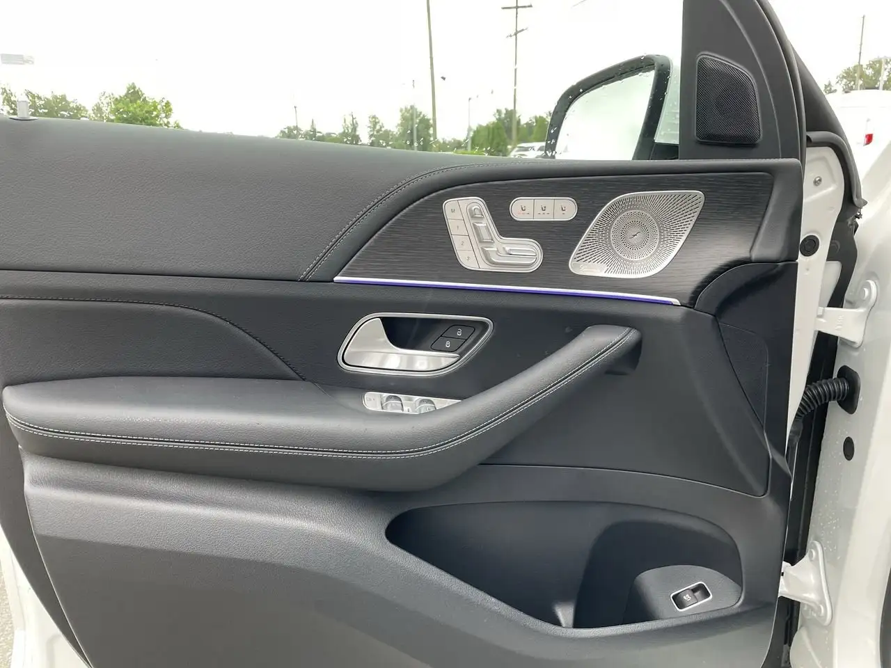 Mercedes-Benz GLE снимка Mercedes-Benz GLE