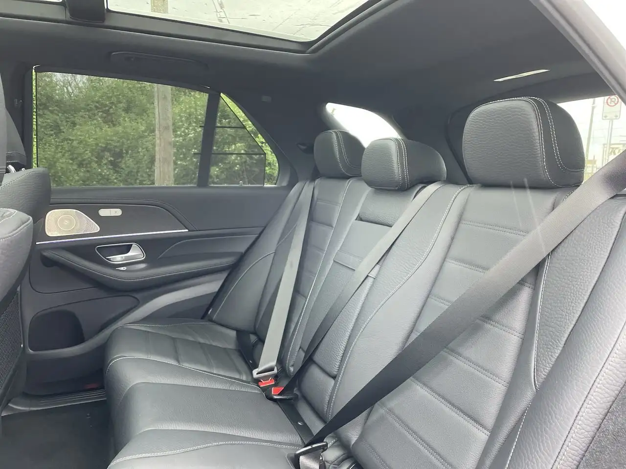 Mercedes-Benz GLE снимка Mercedes-Benz GLE