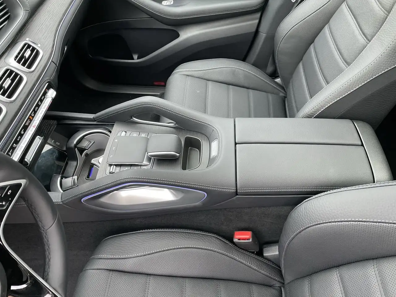 Mercedes-Benz GLE снимка Mercedes-Benz GLE