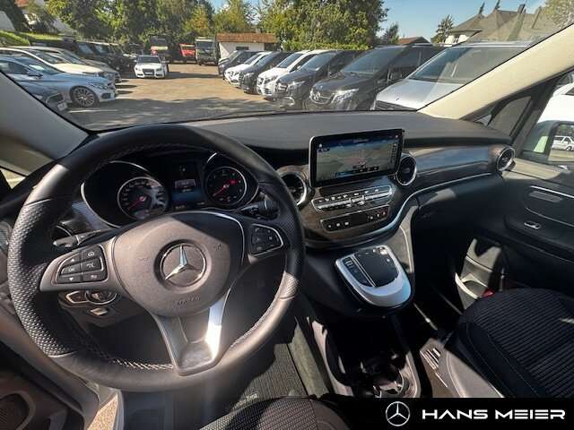 Mercedes-Benz V 250