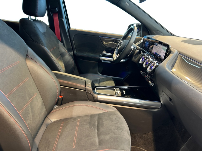 Mercedes-Benz GLA 35 AMG GLA 35 4matic AMG AMG+MBUX+MBeam+Wide+Cam+LED — photo 10