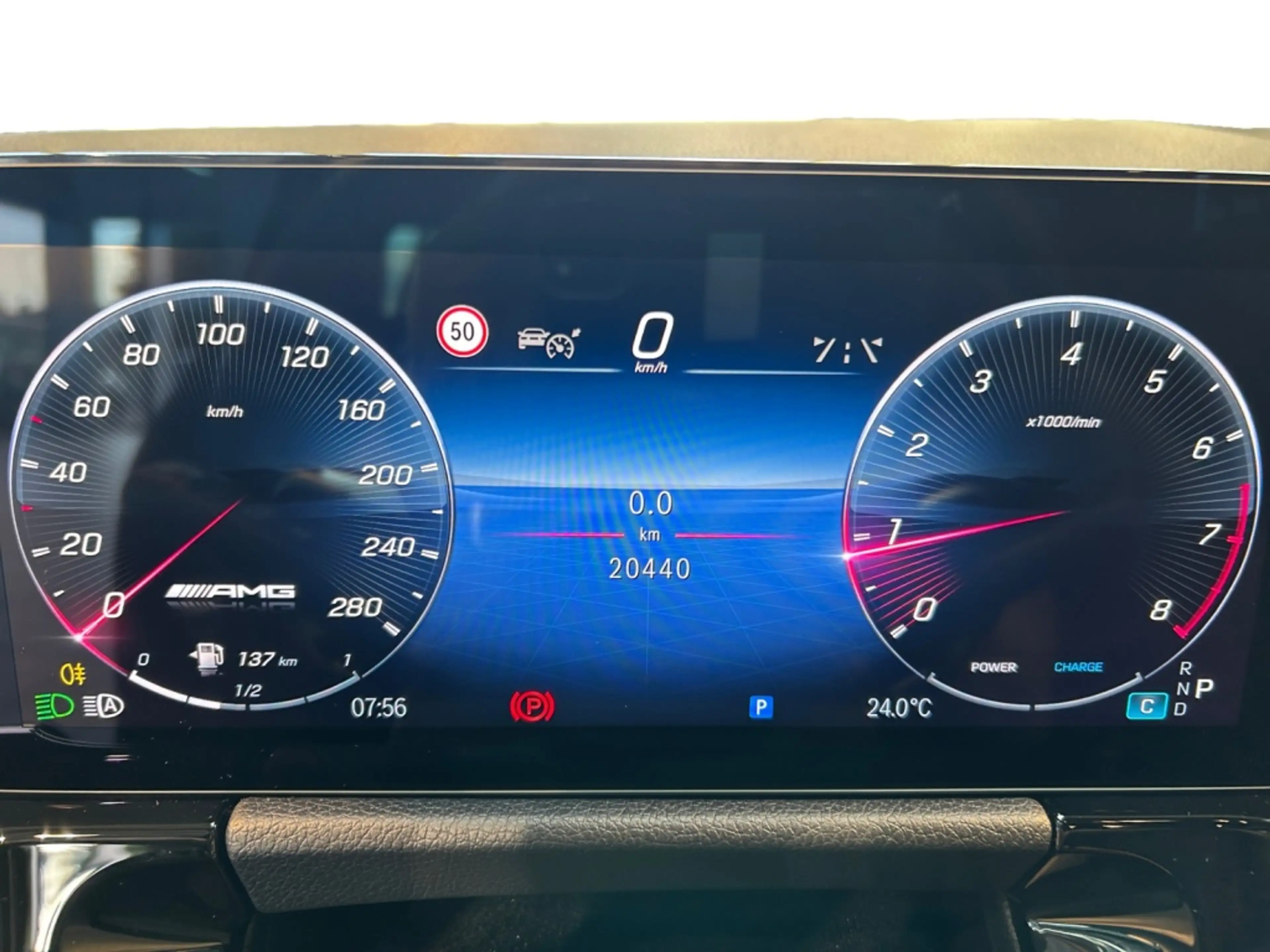 Mercedes-Benz GLA 35 AMG GLA 35 4matic AMG AMG+MBUX+MBeam+Wide+Cam+LED — photo 14