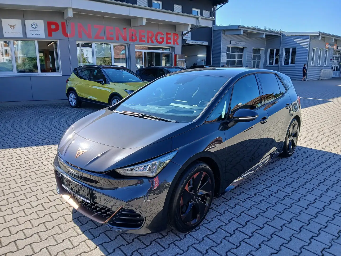 CUPRA Born 77/82 e-Boost 170kW/231PS Grau - 1