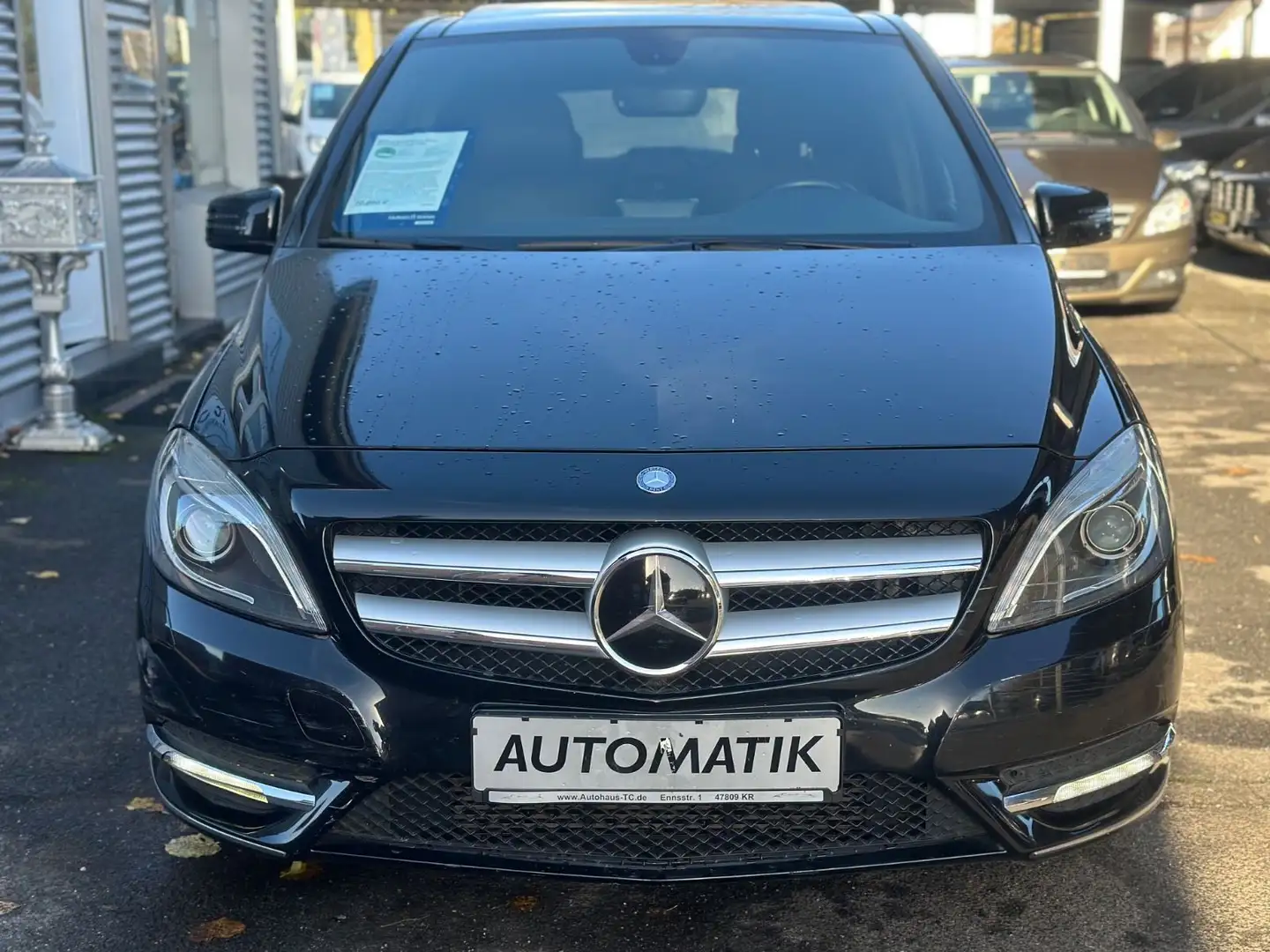 Mercedes-Benz B 180 AUTOMATIK+NAVI+BLUETOOTH Noir - 2