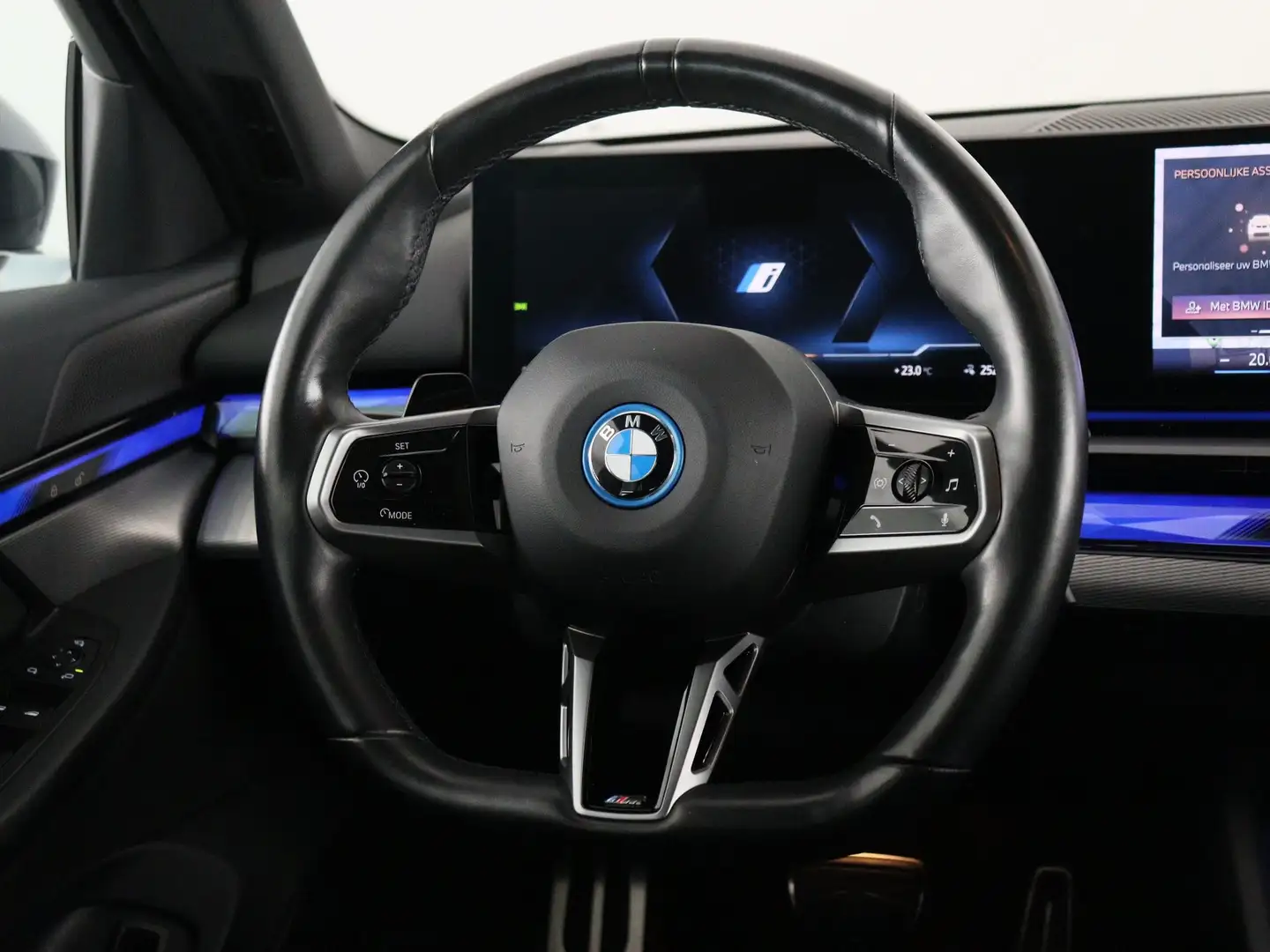 BMW i5 eDrive40 84 kWh Bleu - 2