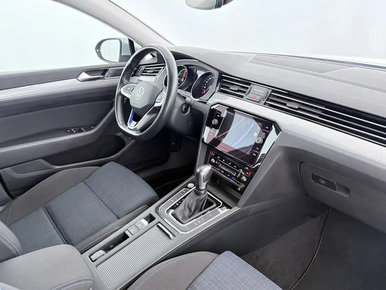 Volkswagen Passat 1.4 TSI GTE PHEV Aut LED AHK RADAR, миниатюра 14
