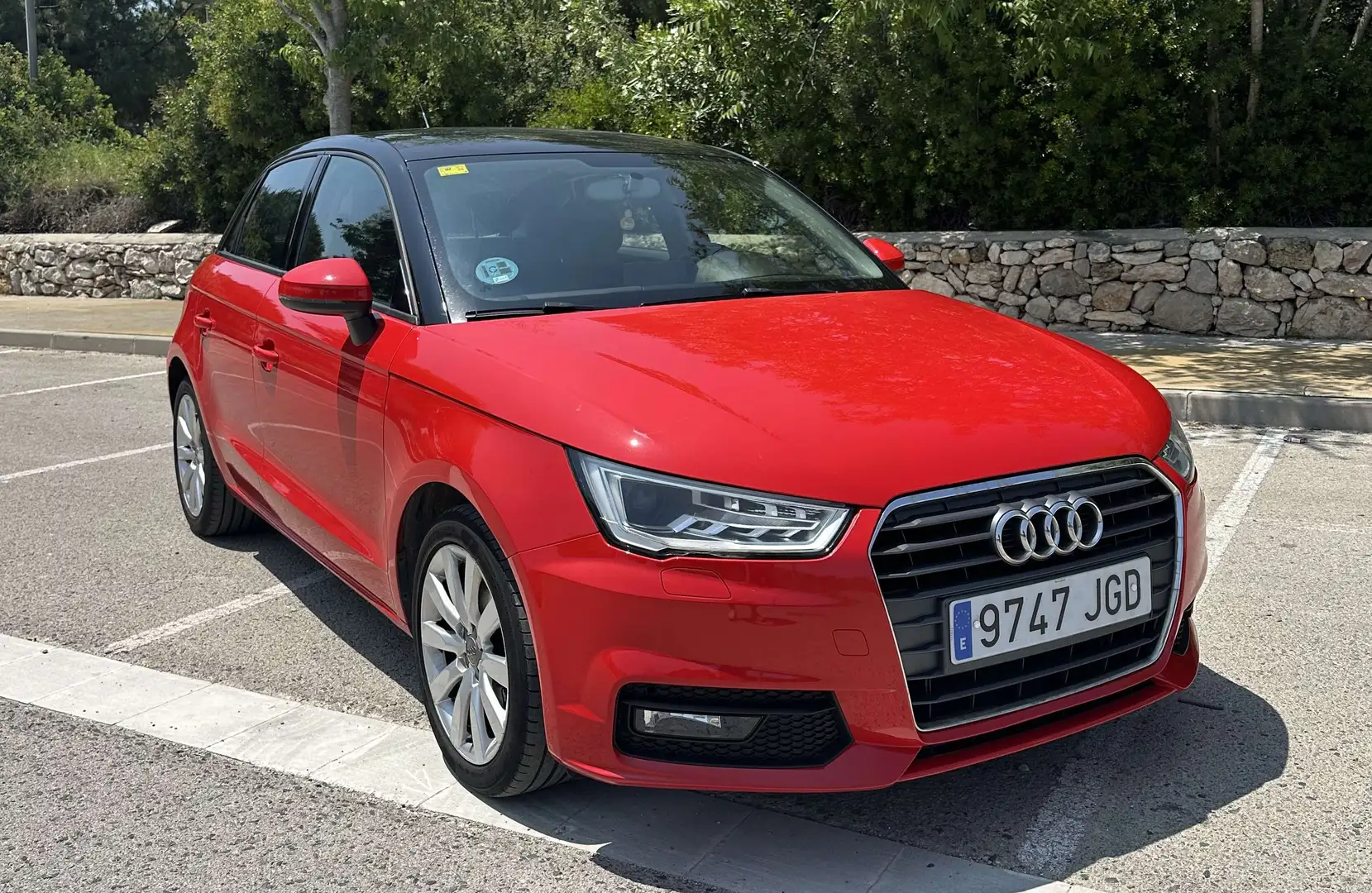 Audi A1 Sportback 1.6TDI Adrenalin Rojo - 1