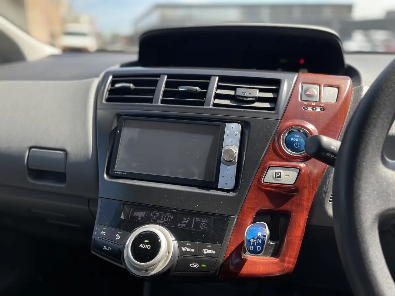 Toyota Prius снимка Toyota Prius