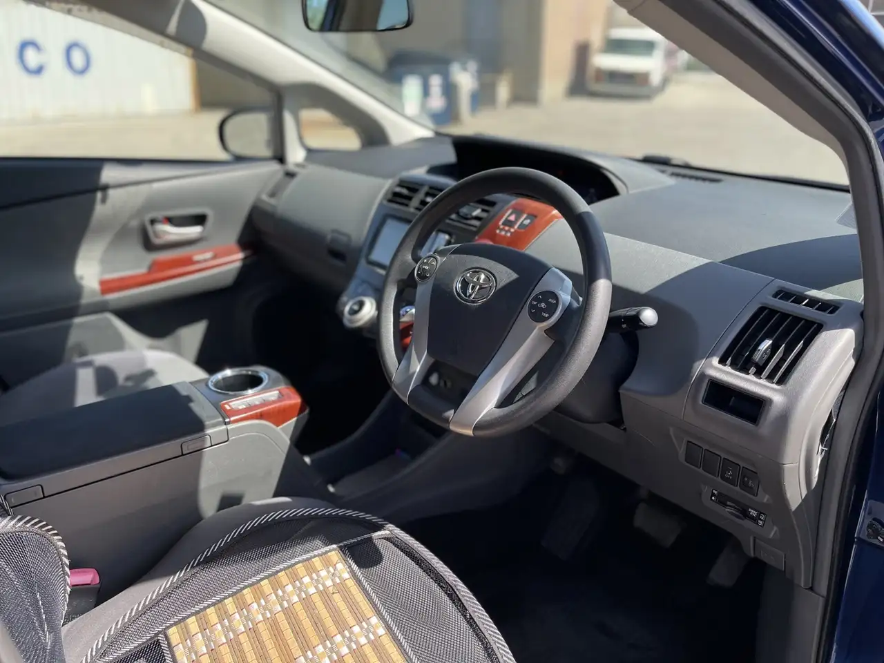 Toyota Prius снимка Toyota Prius