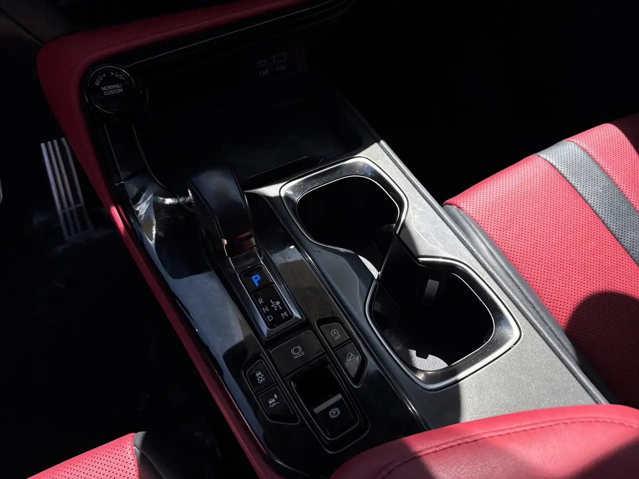 Lexus NX снимка Lexus NX