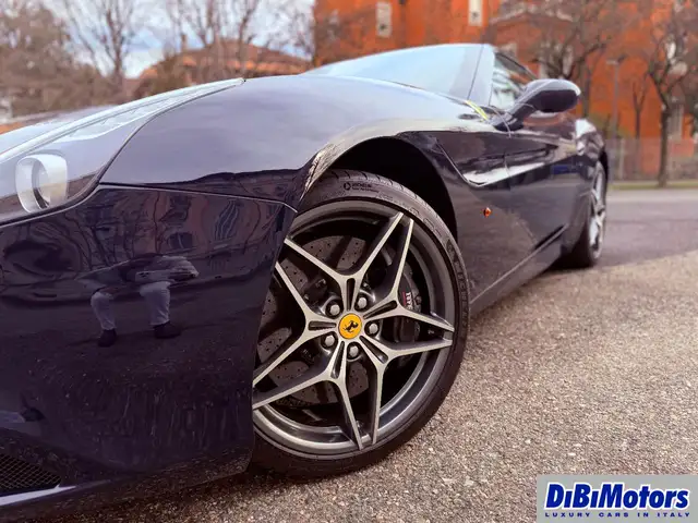 Ferrari California view 7