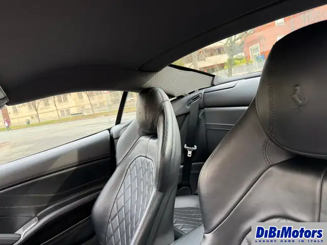 Ferrari California view 15