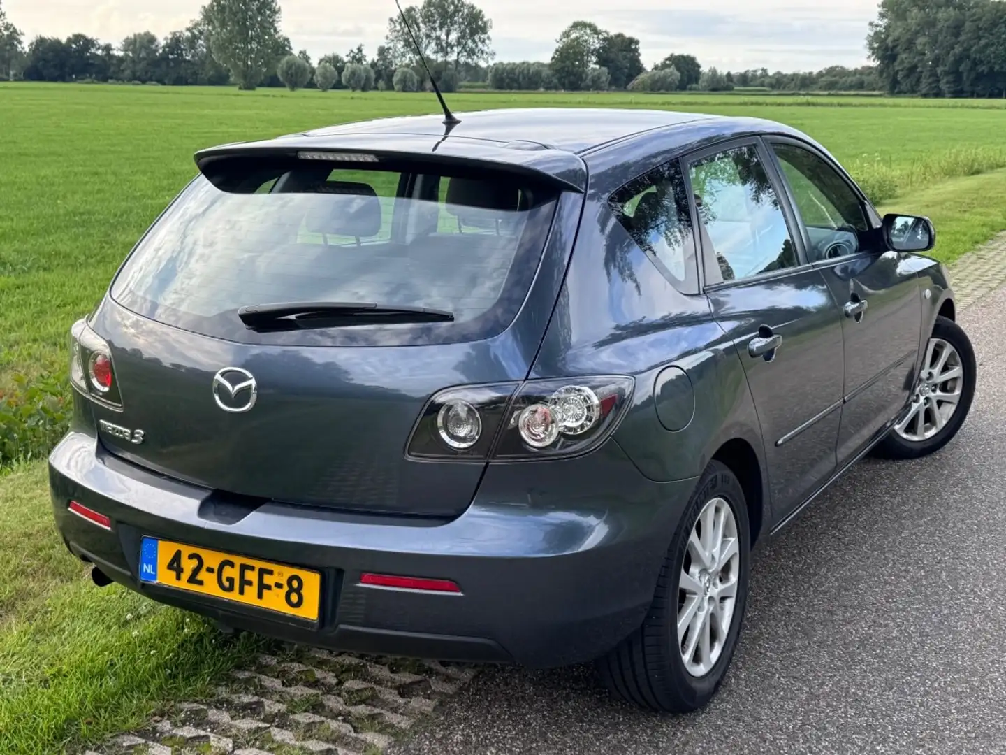Mazda 3 1.6 SPORT COMFORT / AUTOMAAT / 2008 Grijs - 2