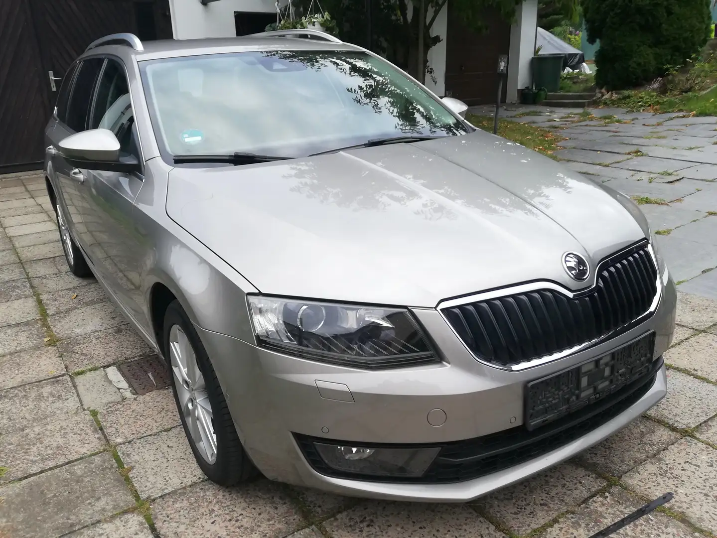 Skoda Octavia Octavia Combi 1.8 TSI Green tec DSG Elegance L&K Grau - 1
