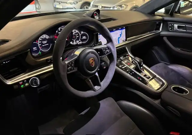 Porsche Panamera view 13