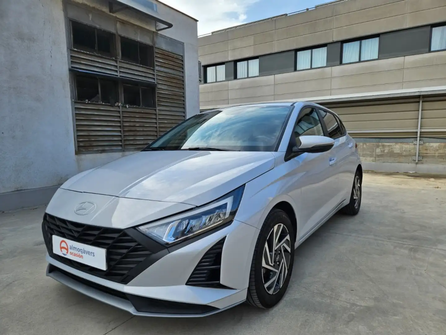 Hyundai i20 KLASS 1.2 MPI 79CV 5P Gris - 2