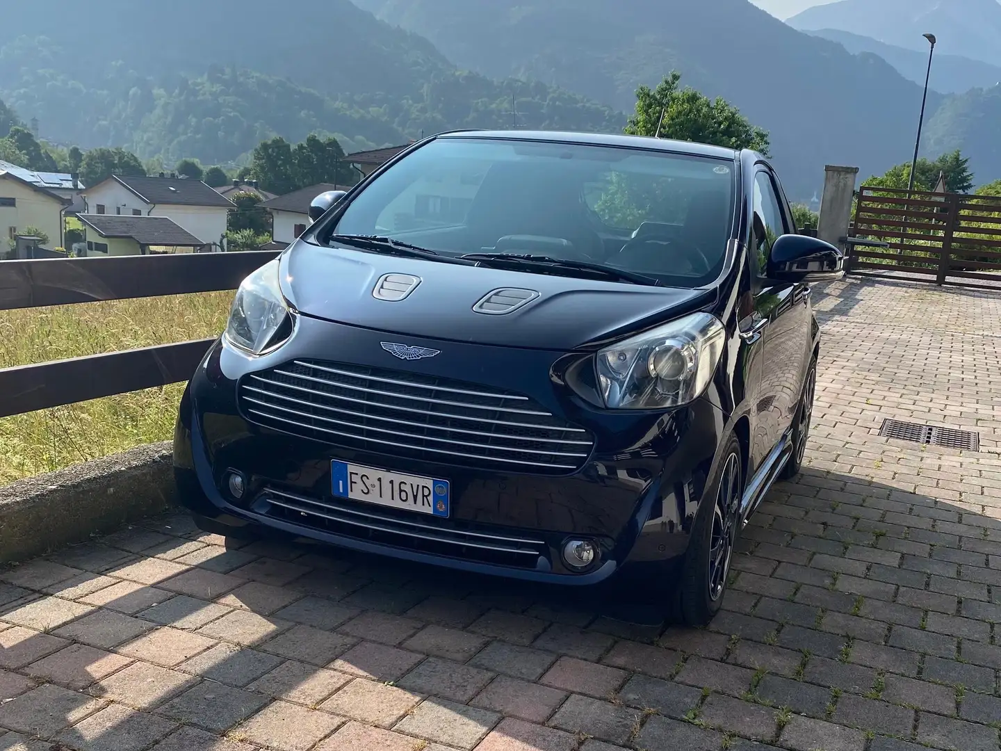 Toyota iQ iQ 1.3 Executive s Fialová - 1