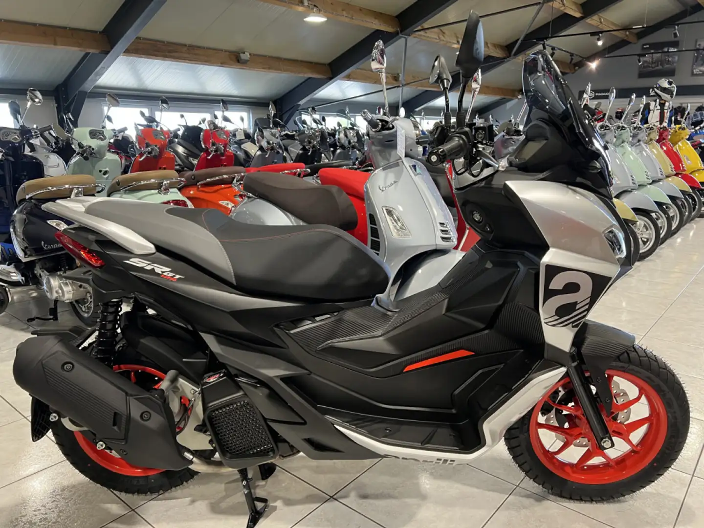 Aprilia SR 125 GT SPORT GREY BLACK Rouge - 1