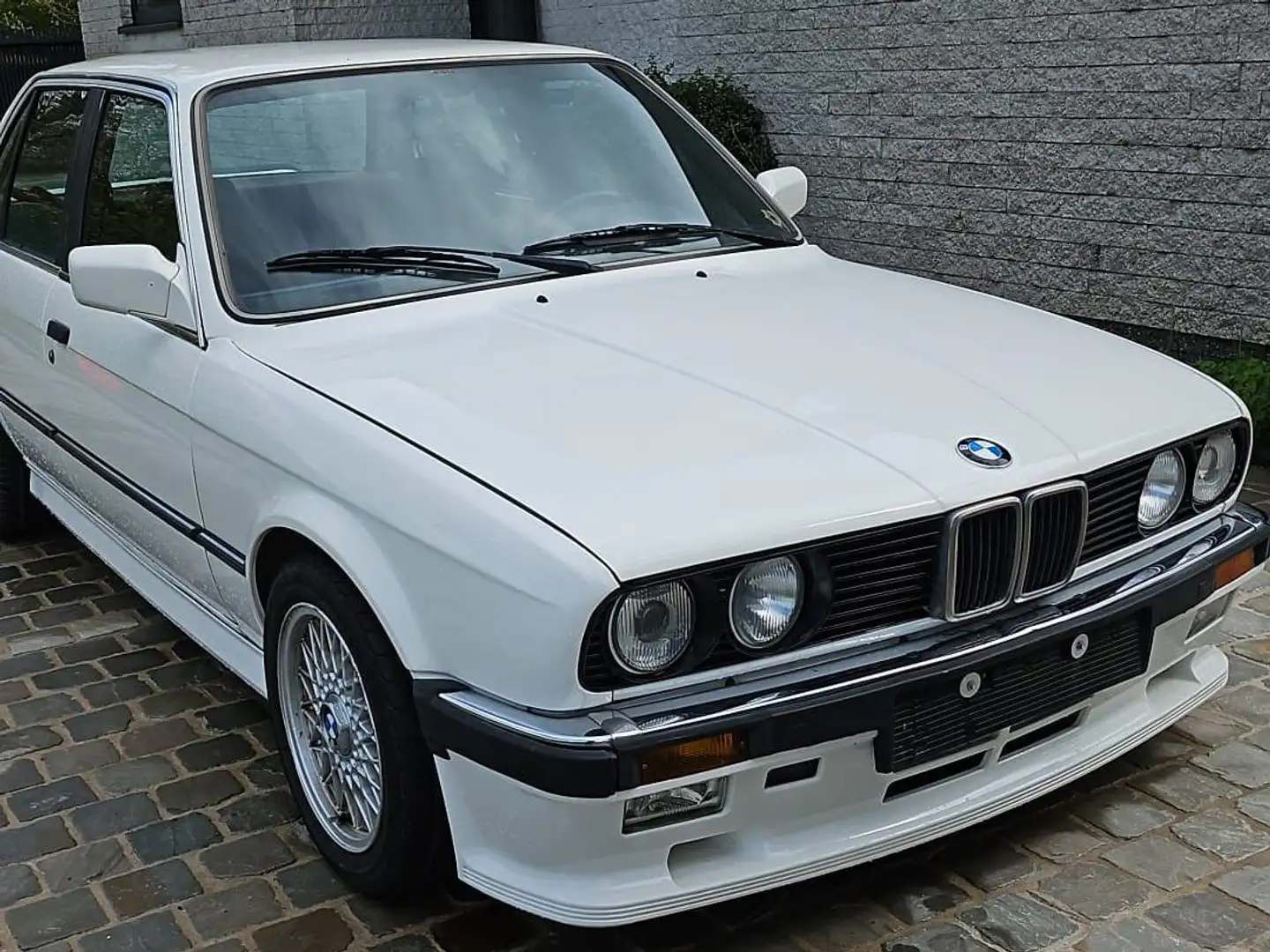 BMW 320 320i Белый - 2