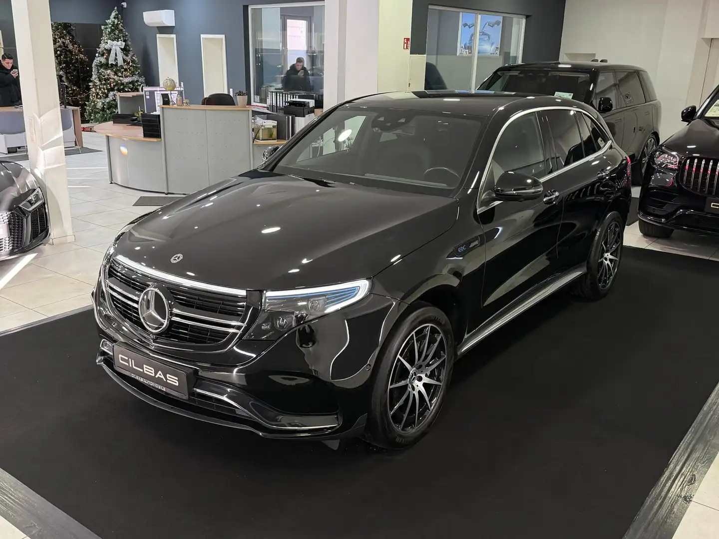 Mercedes-Benz EQC 400 4Matic AMG-LINE*DISTR*360*MEMORY*LED*AHK Schwarz - 1