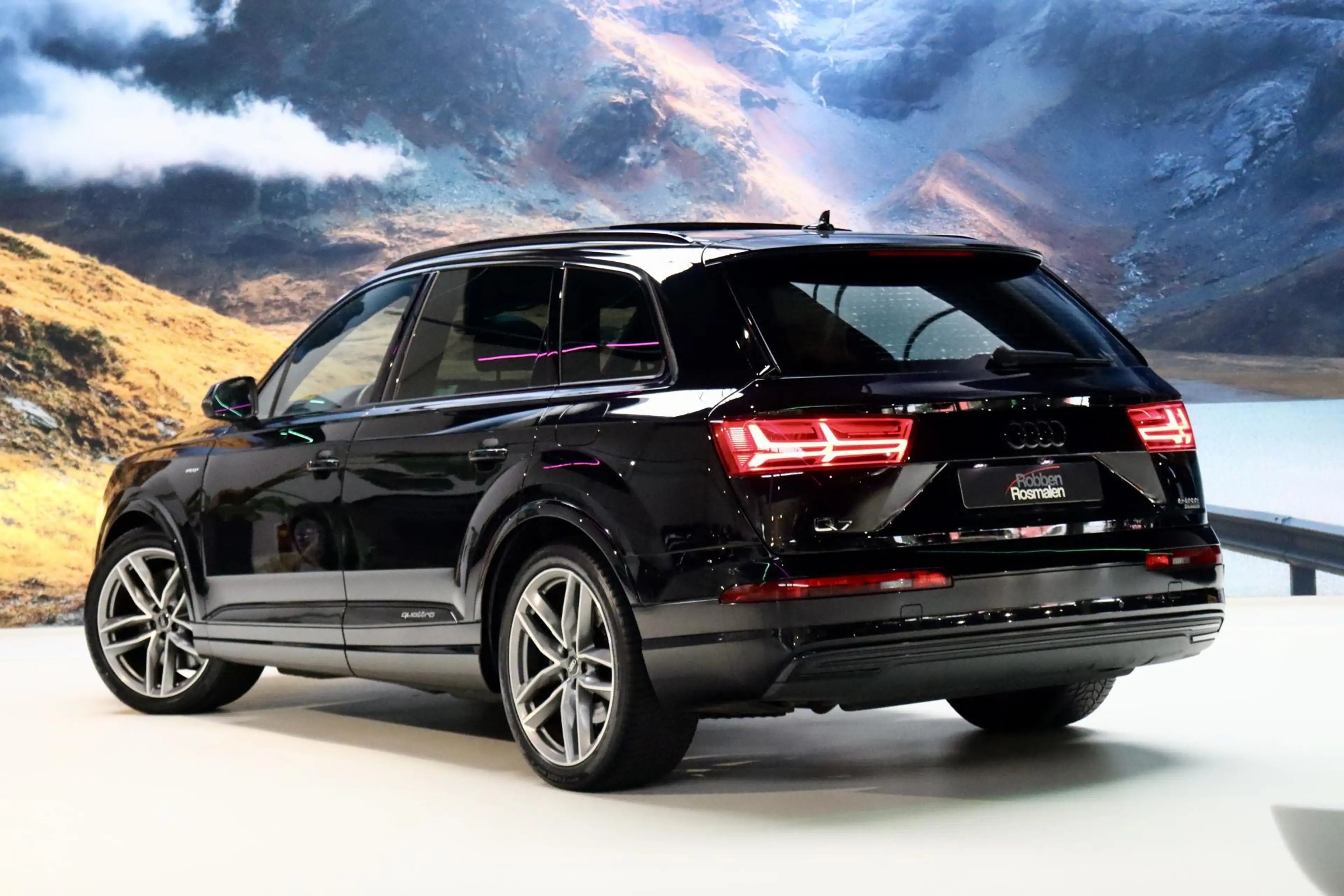 Audi Q7 e-tron 3.0 TDI Q Sport PANO|TrkHK|NL|MATRIX — photo 4
