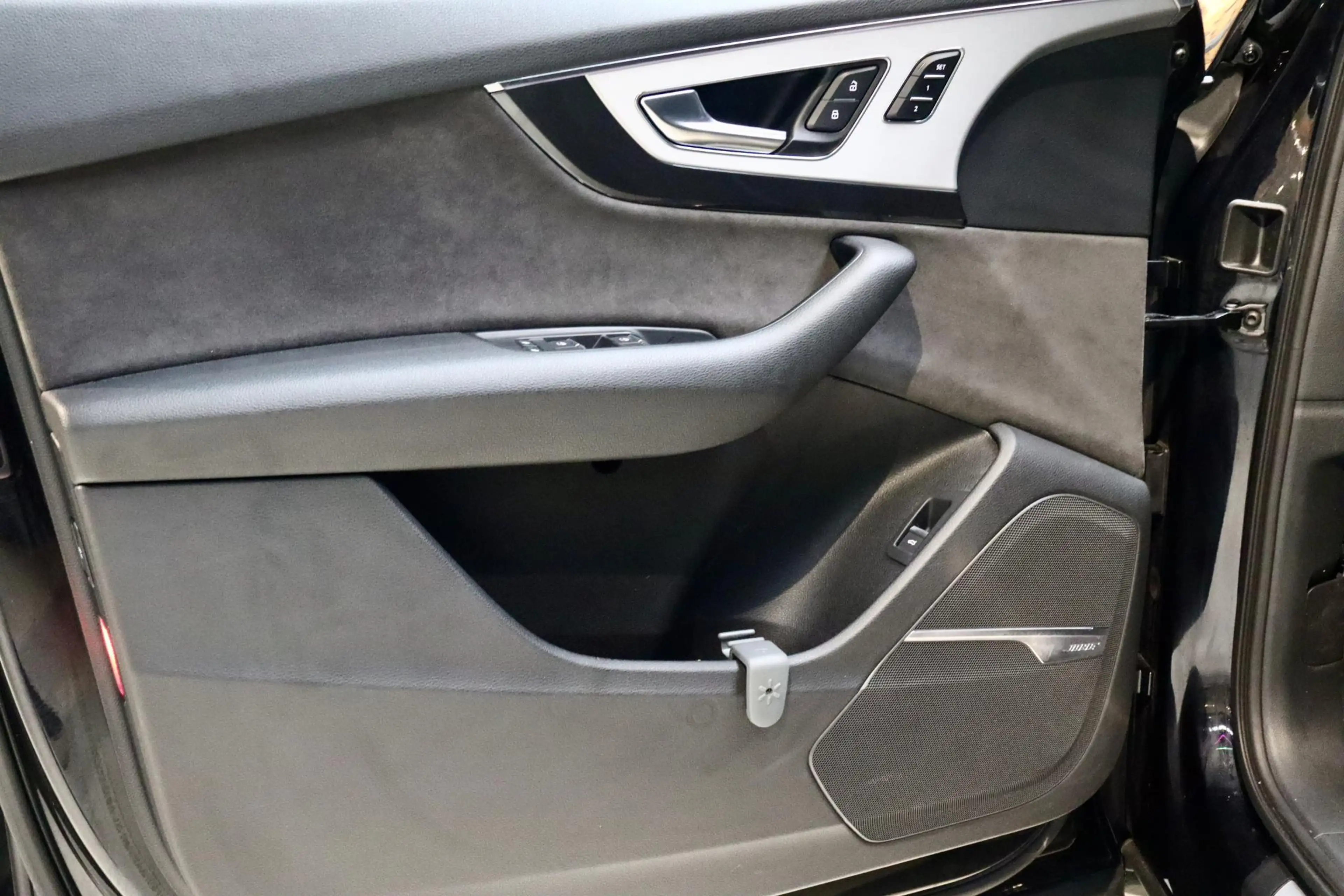 Audi Q7 e-tron 3.0 TDI Q Sport PANO|TrkHK|NL|MATRIX — photo 8