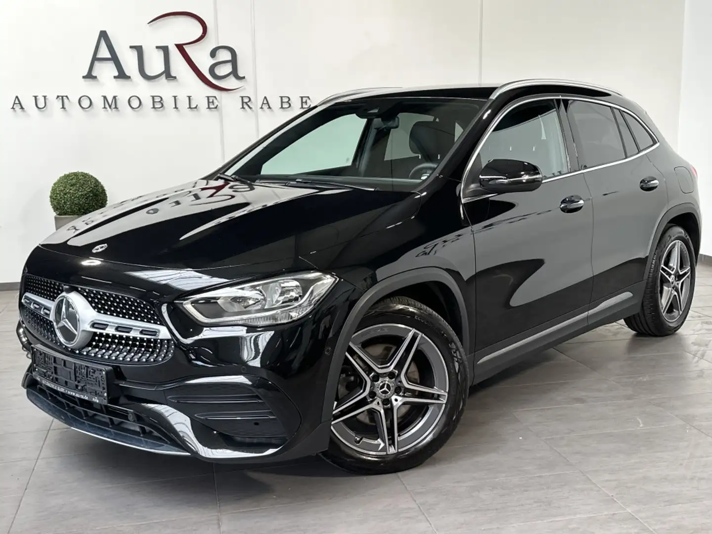 Mercedes-Benz GLA 220 4Matic AMG-Line NAV+CARPLAY+KEYLESS+SHZ Black - 1