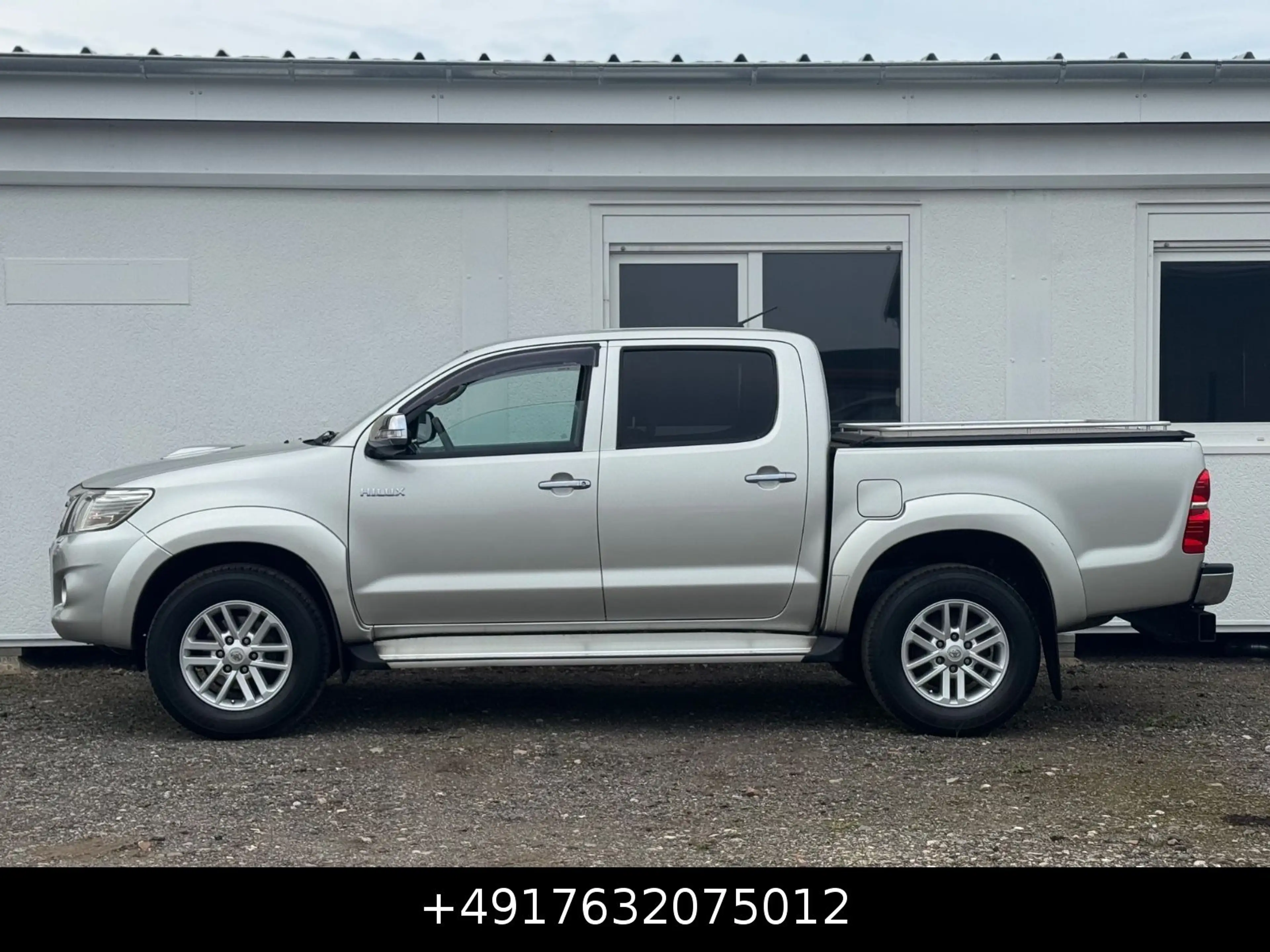Toyota Hilux Double Cab 4x4 Manual Klimaaut. Shz SR5 — photo 14
