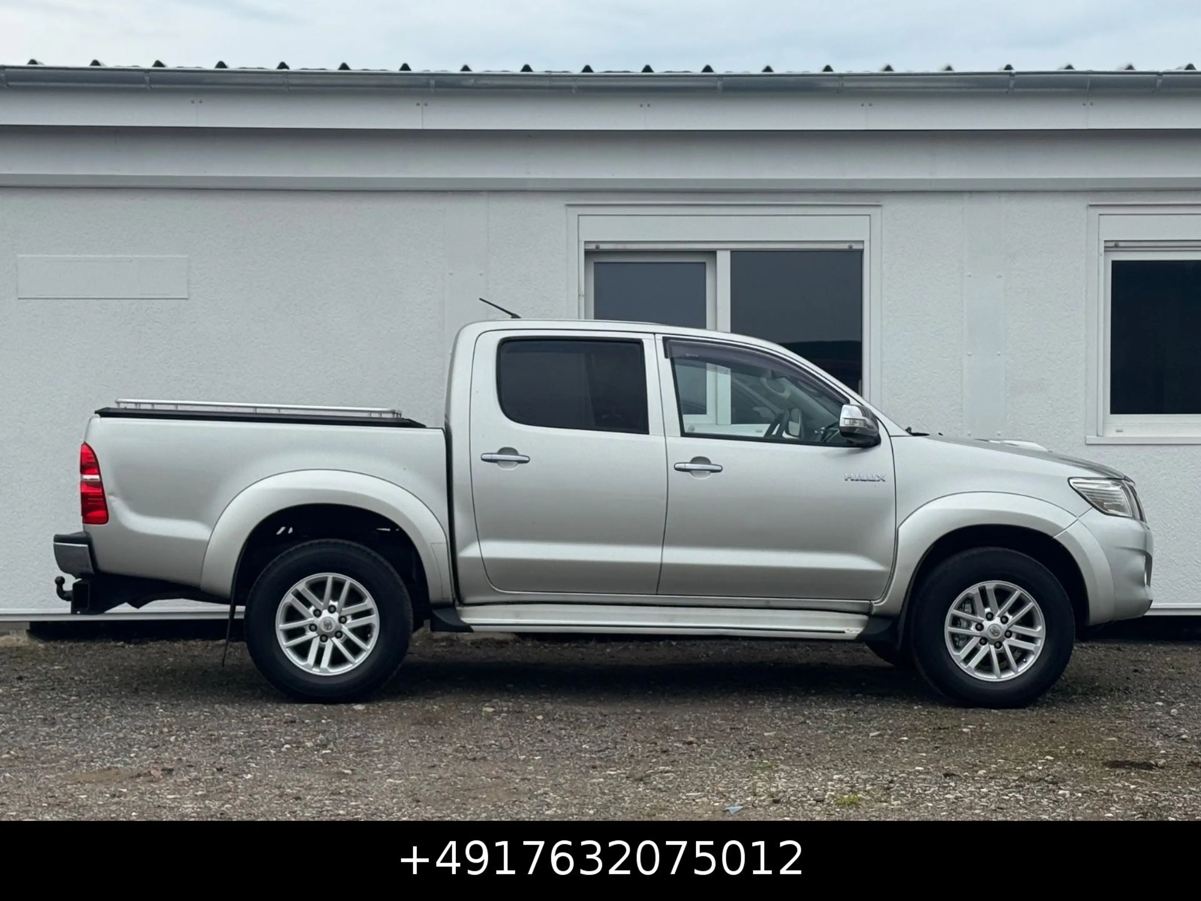 Toyota Hilux Double Cab 4x4 Manual Klimaaut. Shz SR5 — photo 8