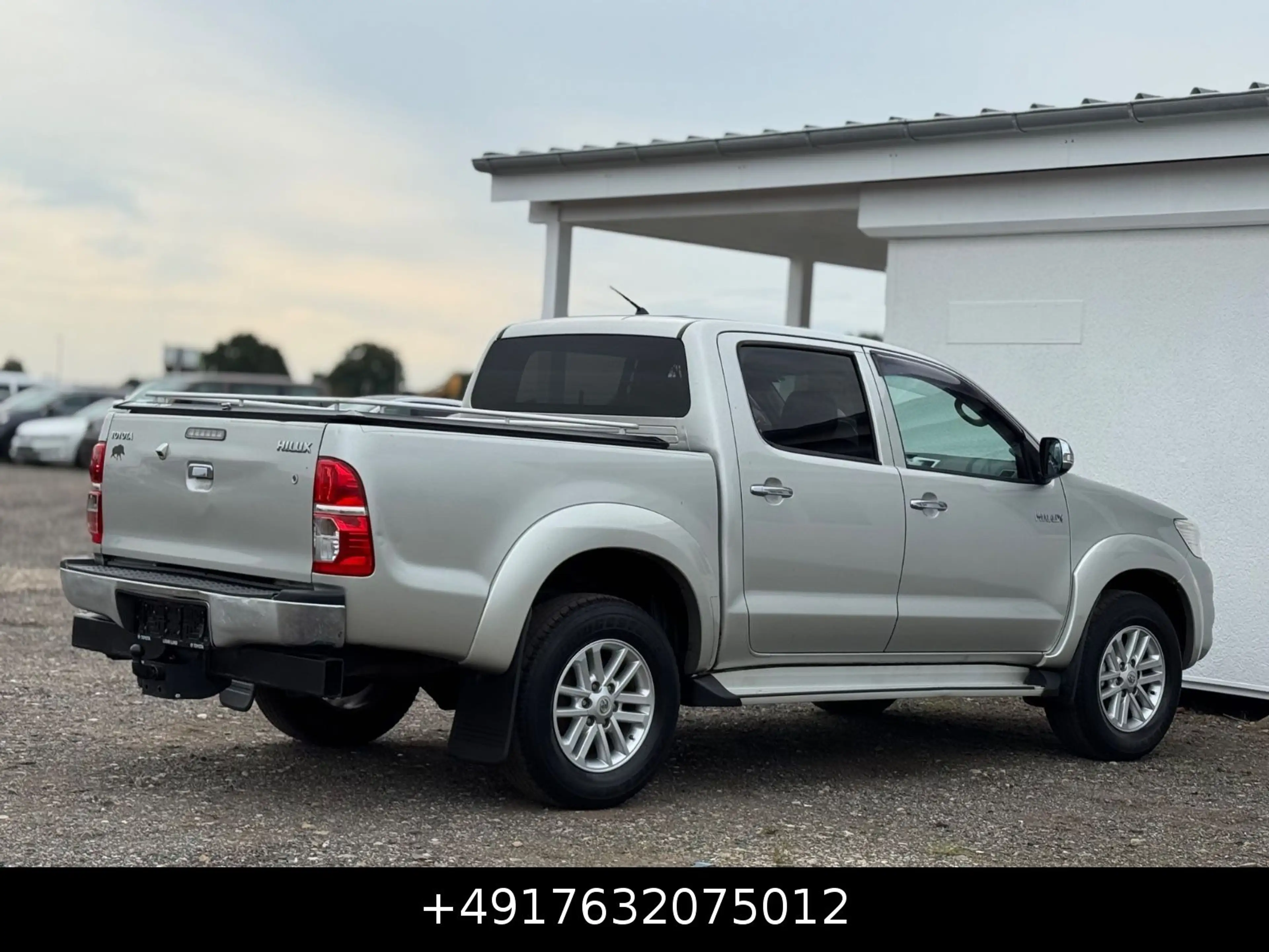 Toyota Hilux Double Cab 4x4 Manual Klimaaut. Shz SR5 — photo 9
