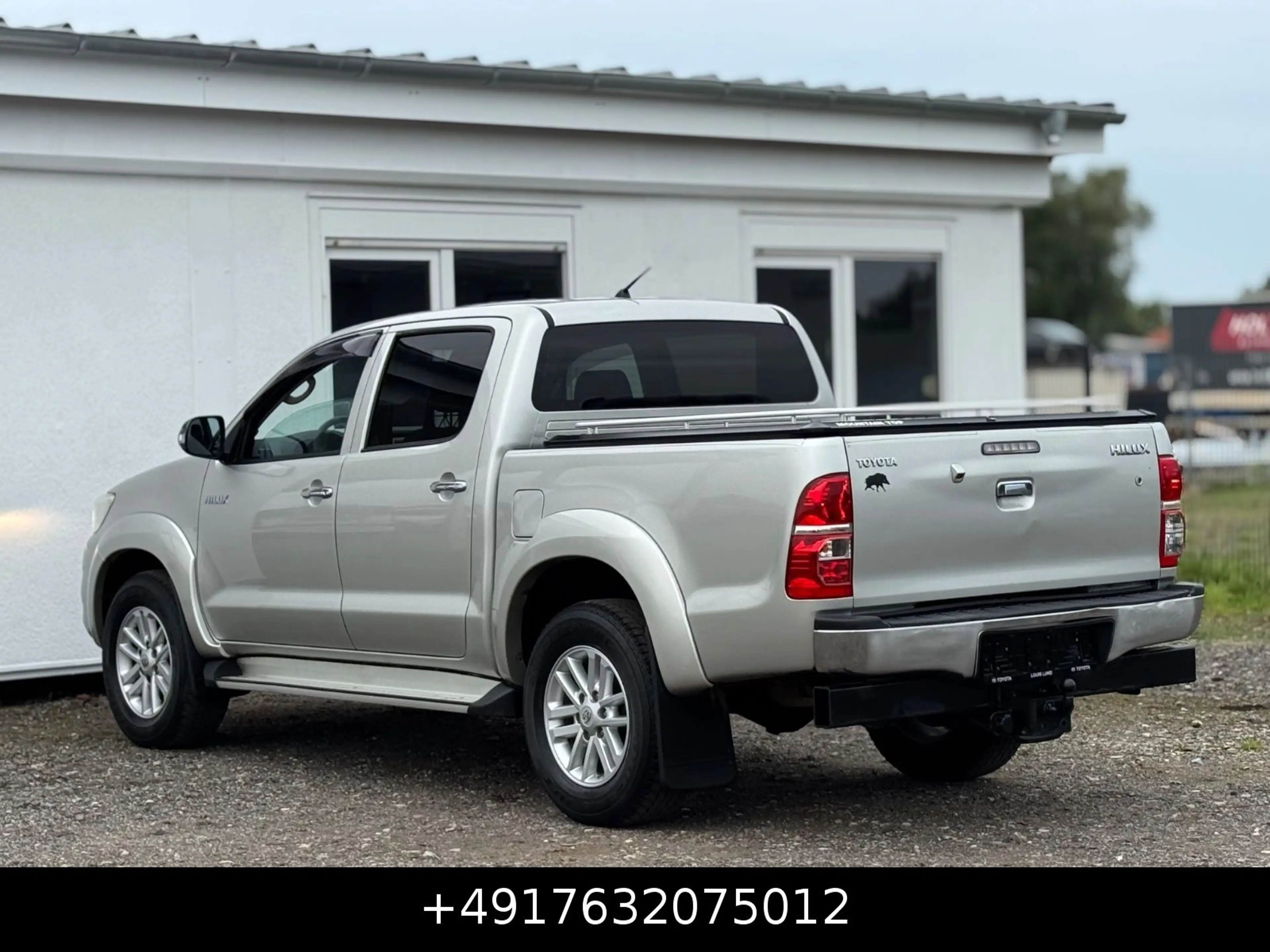 Toyota Hilux Double Cab 4x4 Manual Klimaaut. Shz SR5 — photo 12