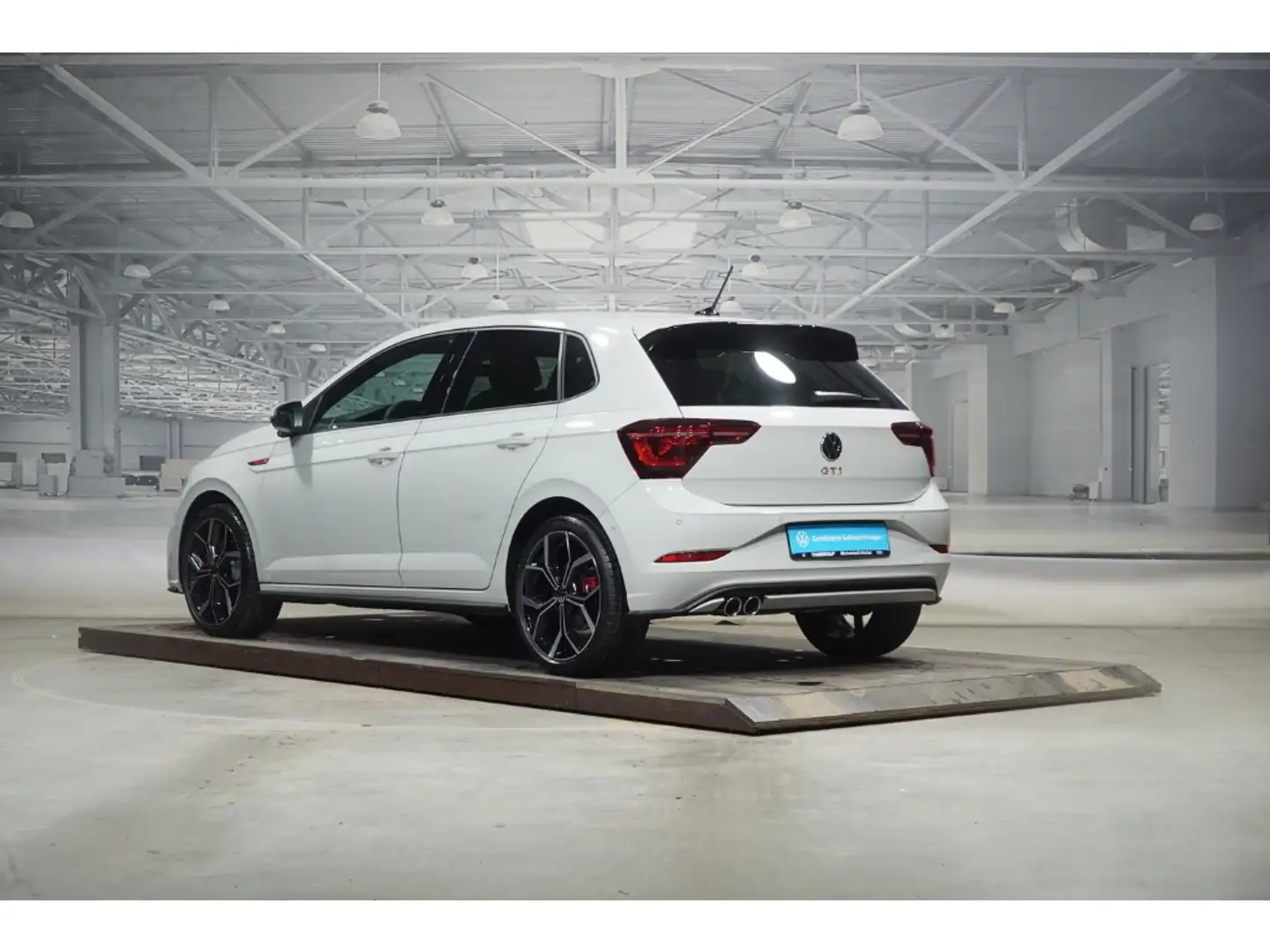 Volkswagen Polo GTI 2.0 TSI IQ Light Navi ACC Infotainment Szary - 2