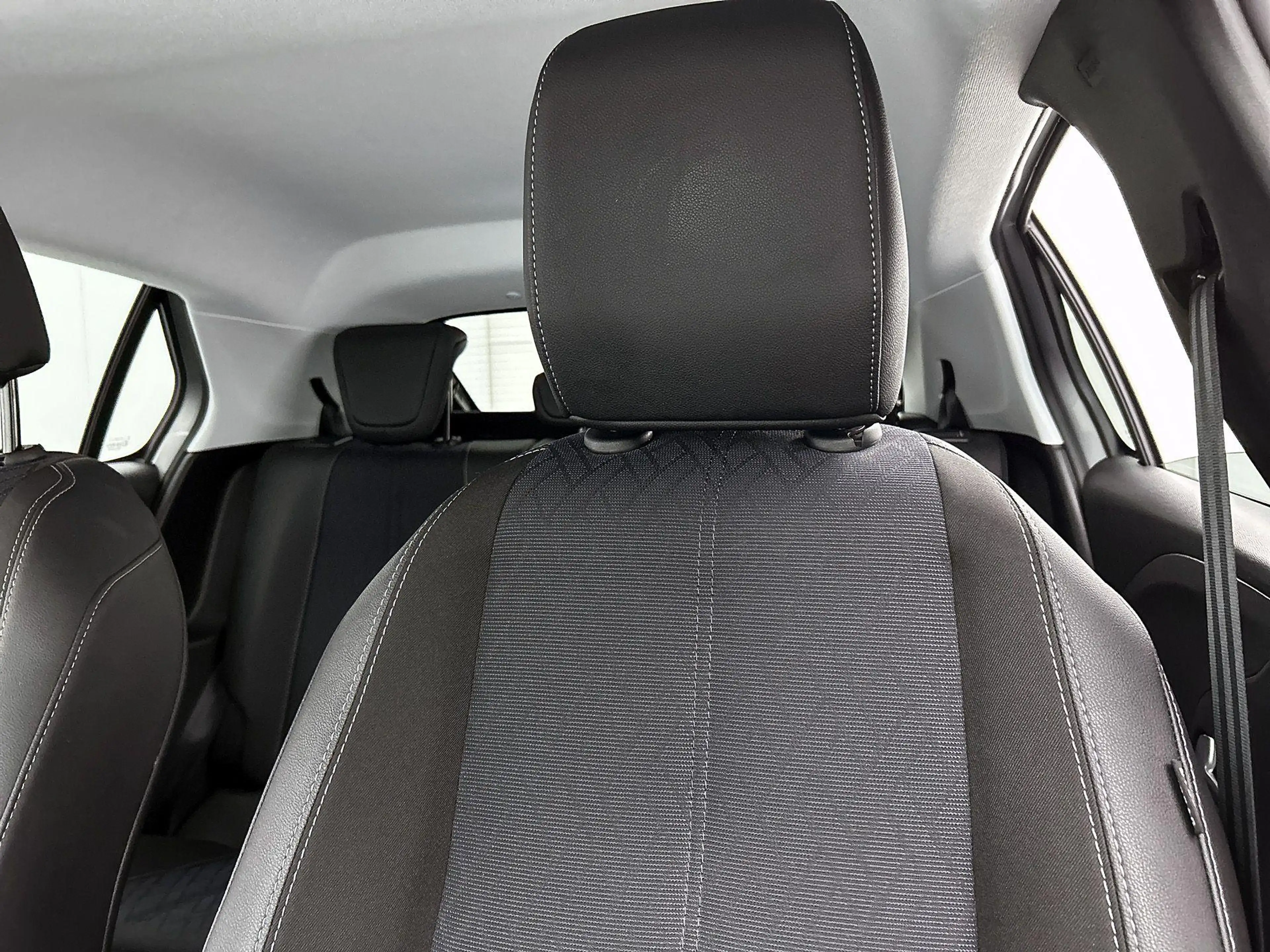 Opel Corsa-e Elegance 50 kWh — photo 12