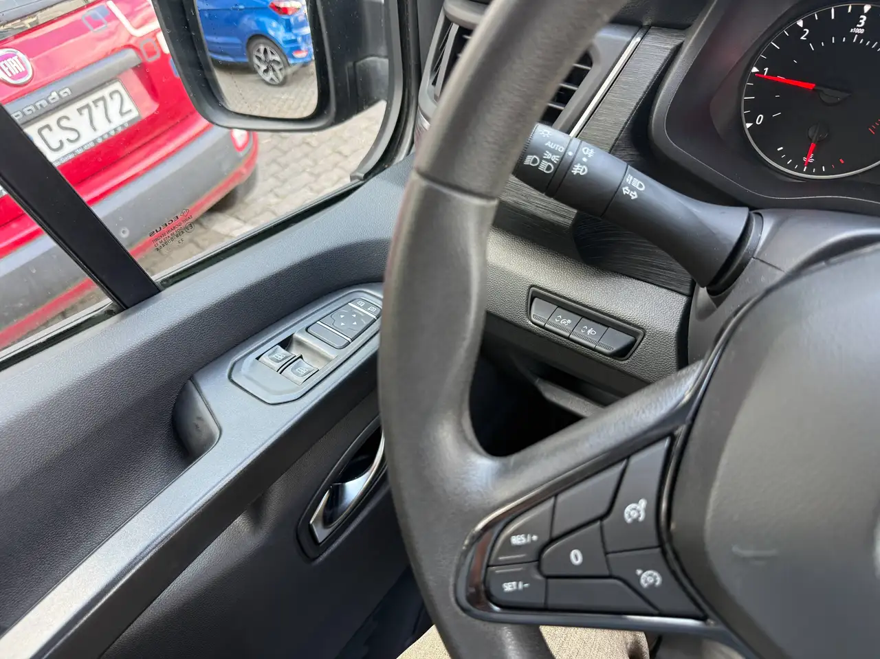 Renault Trafic 2.0 dCi Life L1H1 3,0t Automatik (8xSITZER*AHK), миниатюра 17