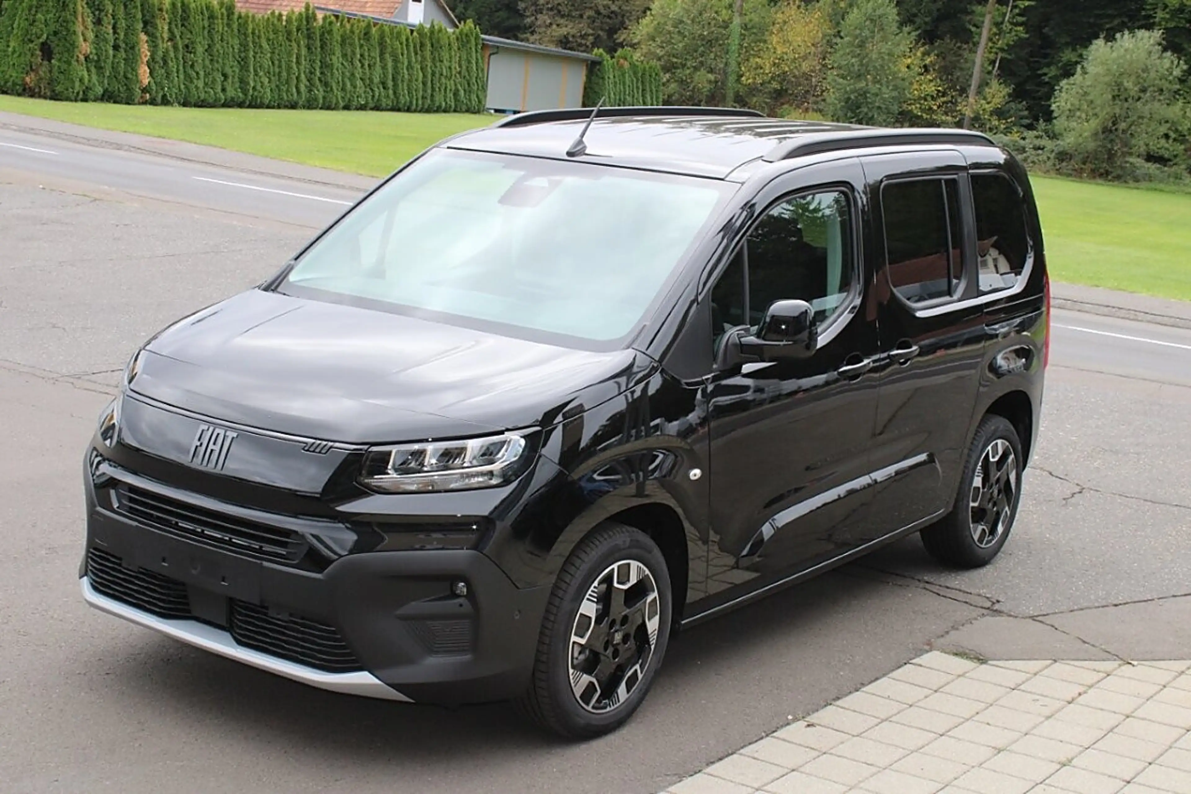 Fiat Doblo Doblò/Qubo L 130Automatik La Prima Top Austattung — photo 5